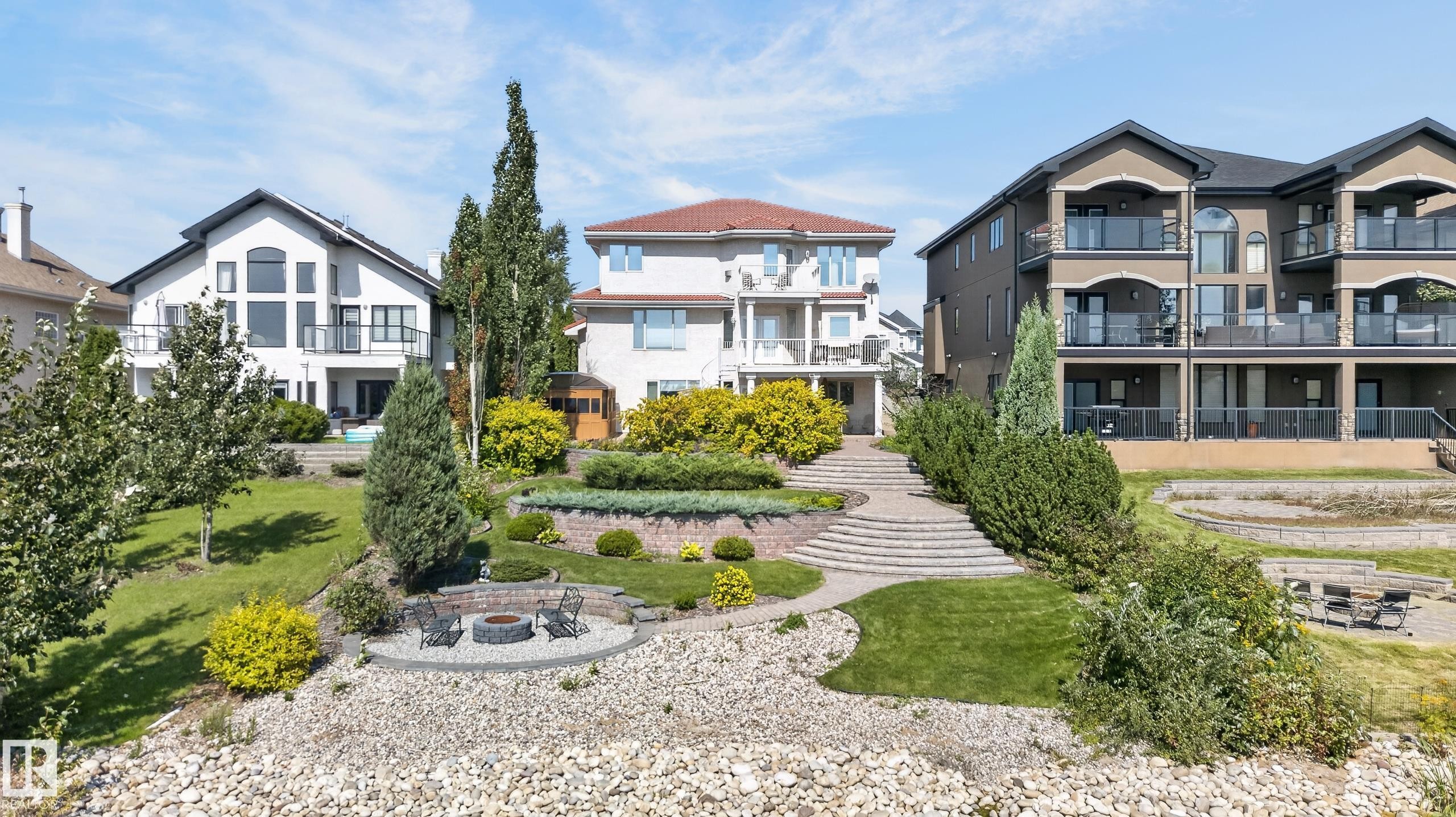 13527 158 Avenue Nw, Edmonton, AB - Outdoor With Facade