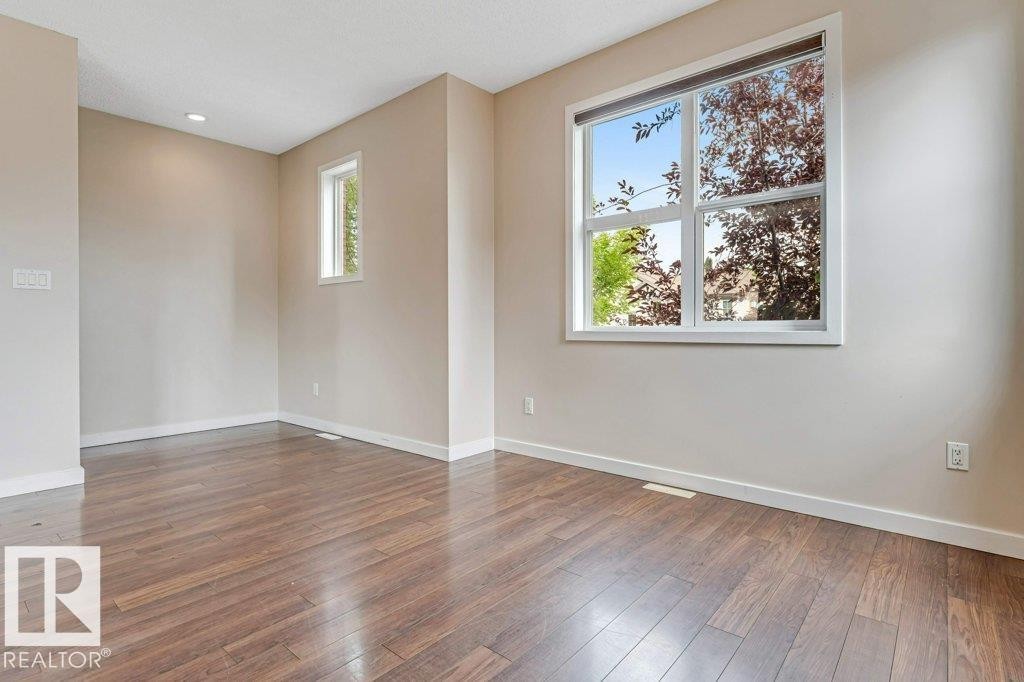 #1 655 Watt Bv Sw, Edmonton, AB - Indoor Photo Showing Other Room