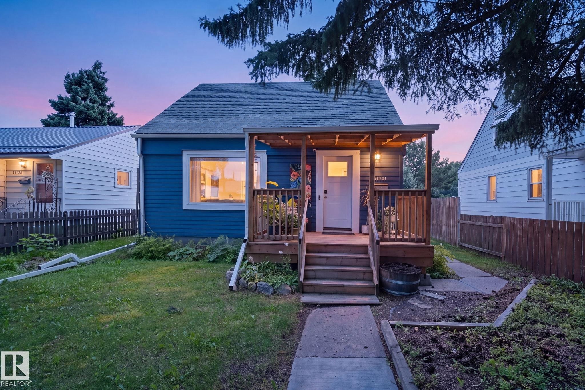 12131 126 Street Nw, Edmonton, AB - Outdoor With Deck Patio Veranda