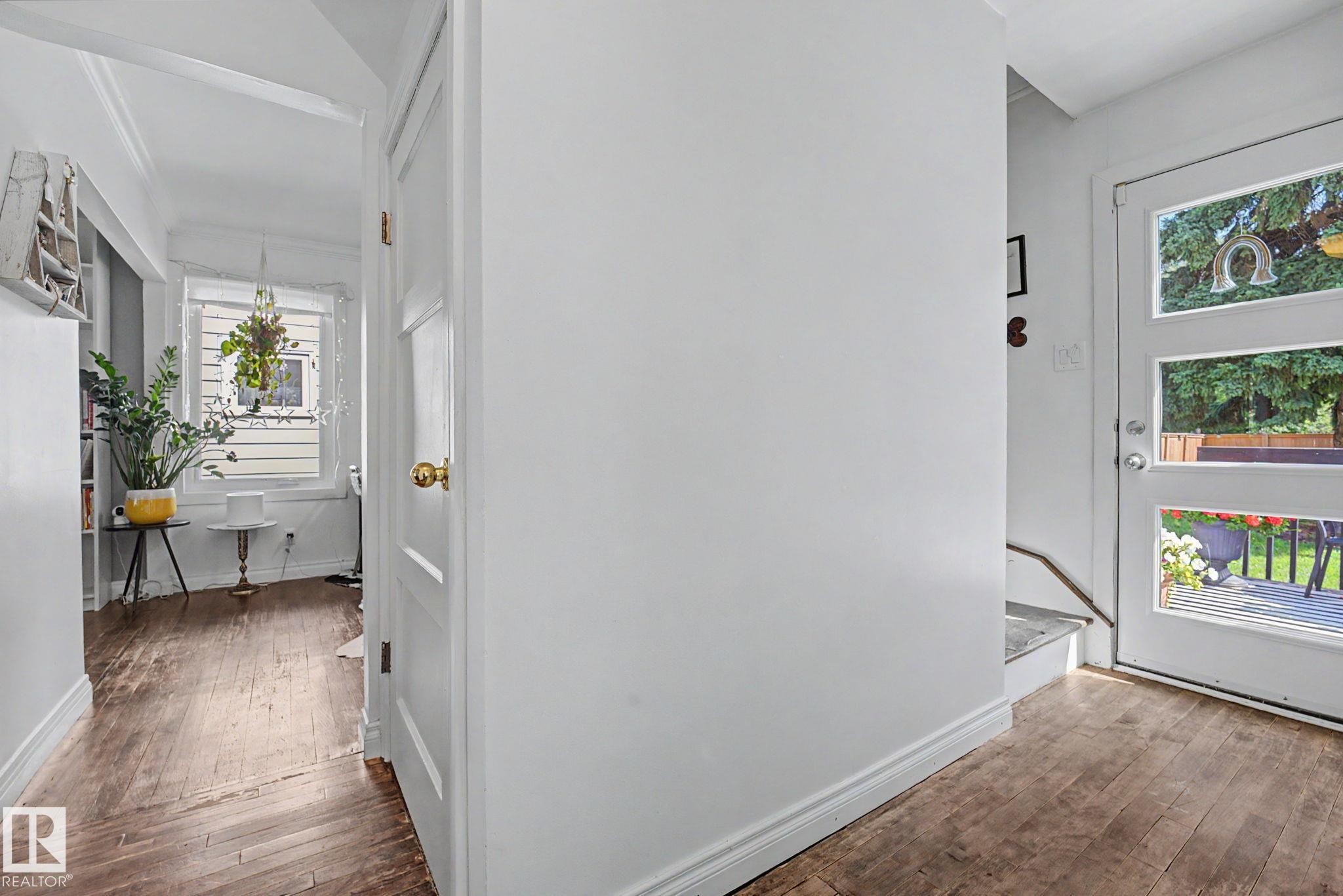 12131 126 Street Nw, Edmonton, AB - Indoor Photo Showing Other Room