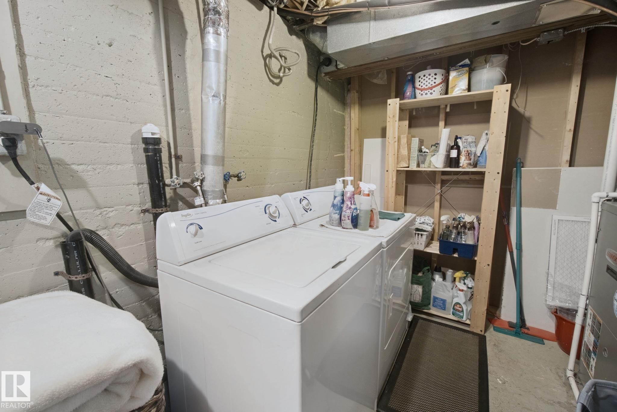 12131 126 Street Nw, Edmonton, AB - Indoor Photo Showing Laundry Room