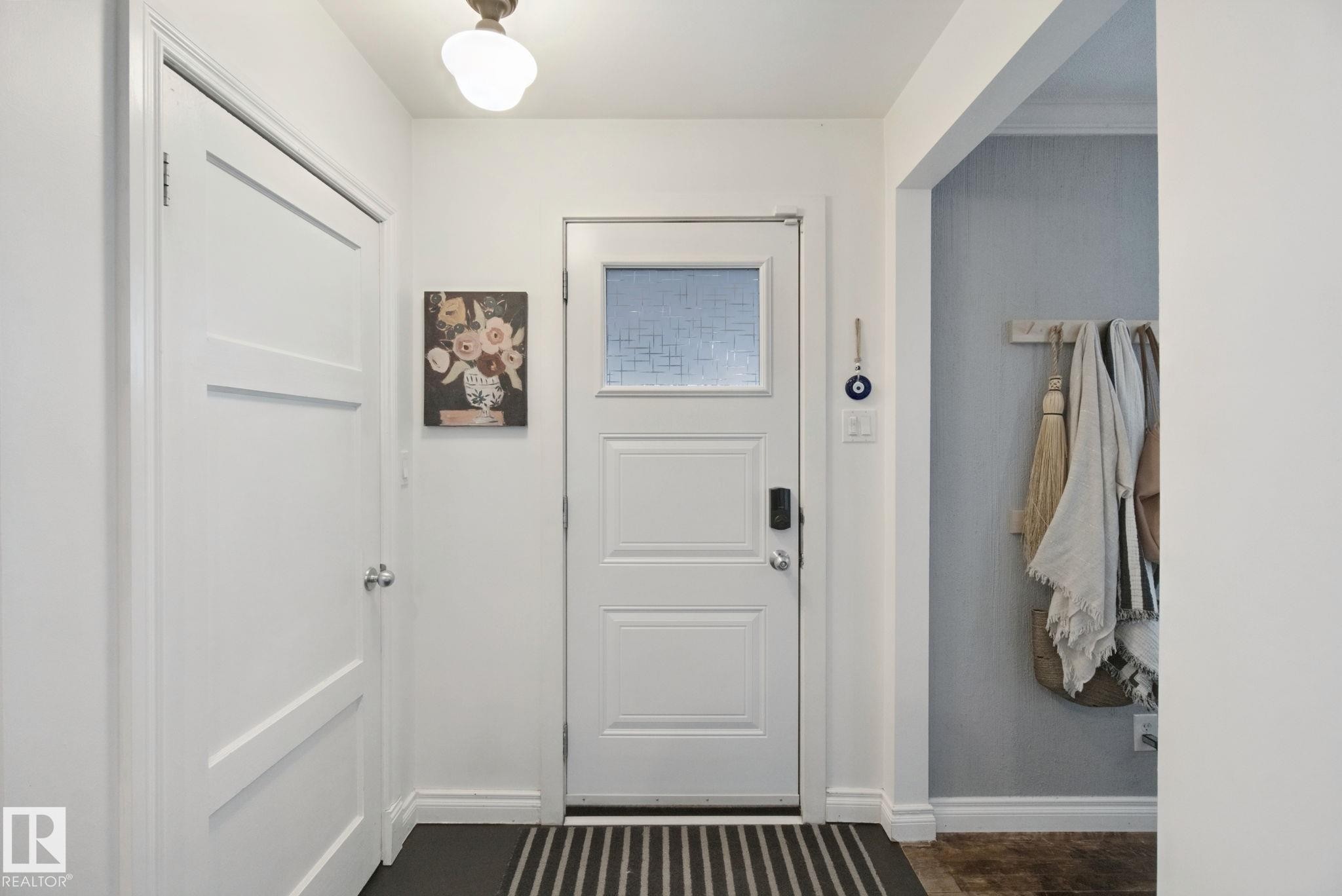 12131 126 Street Nw, Edmonton, AB - Indoor Photo Showing Other Room