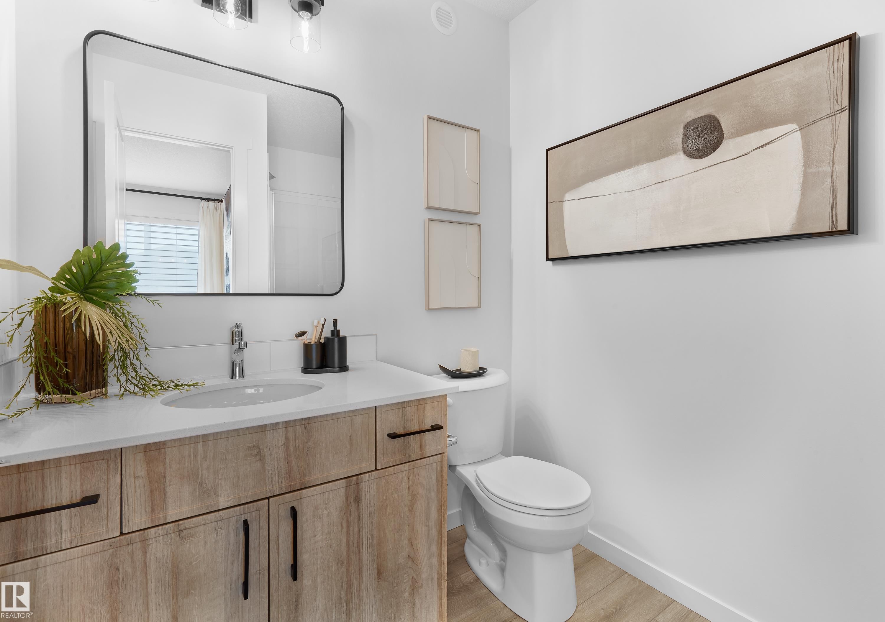 2024 Glastonbury Boulevard Nw, Edmonton, AB - Indoor Photo Showing Bathroom