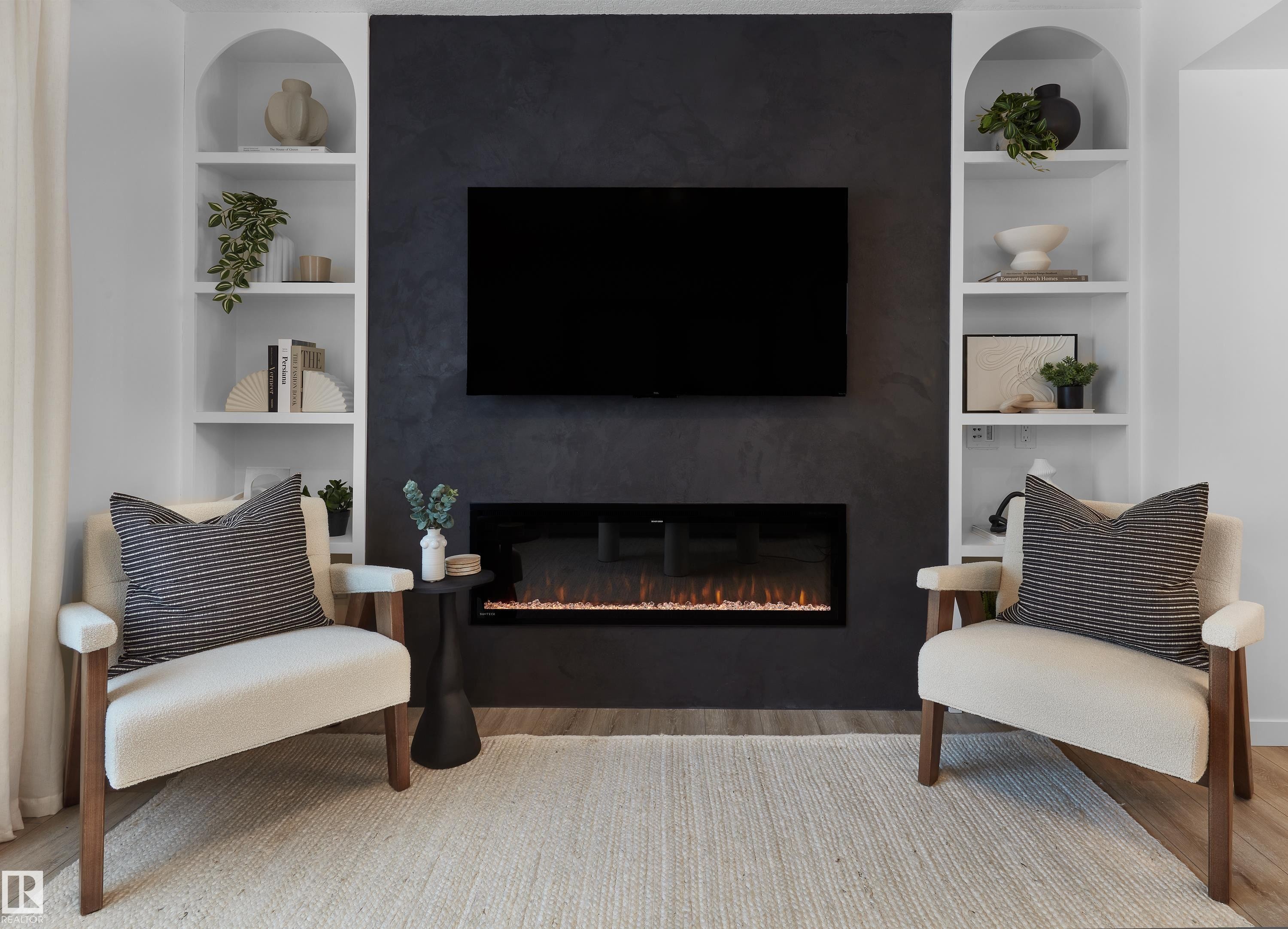 2024 Glastonbury Boulevard Nw, Edmonton, AB - Indoor Photo Showing Living Room With Fireplace