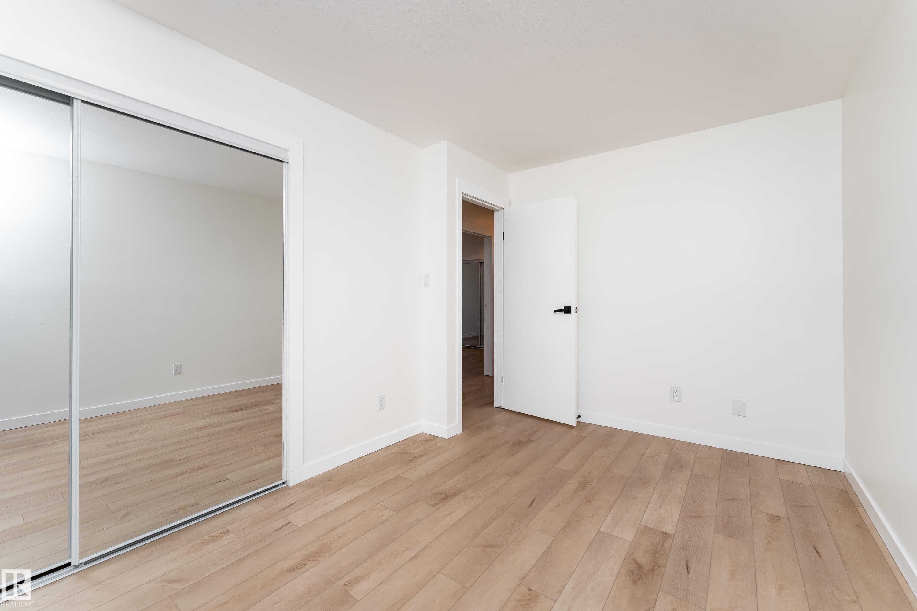 #10 1415 62 St Nw, Edmonton, AB - Indoor Photo Showing Other Room