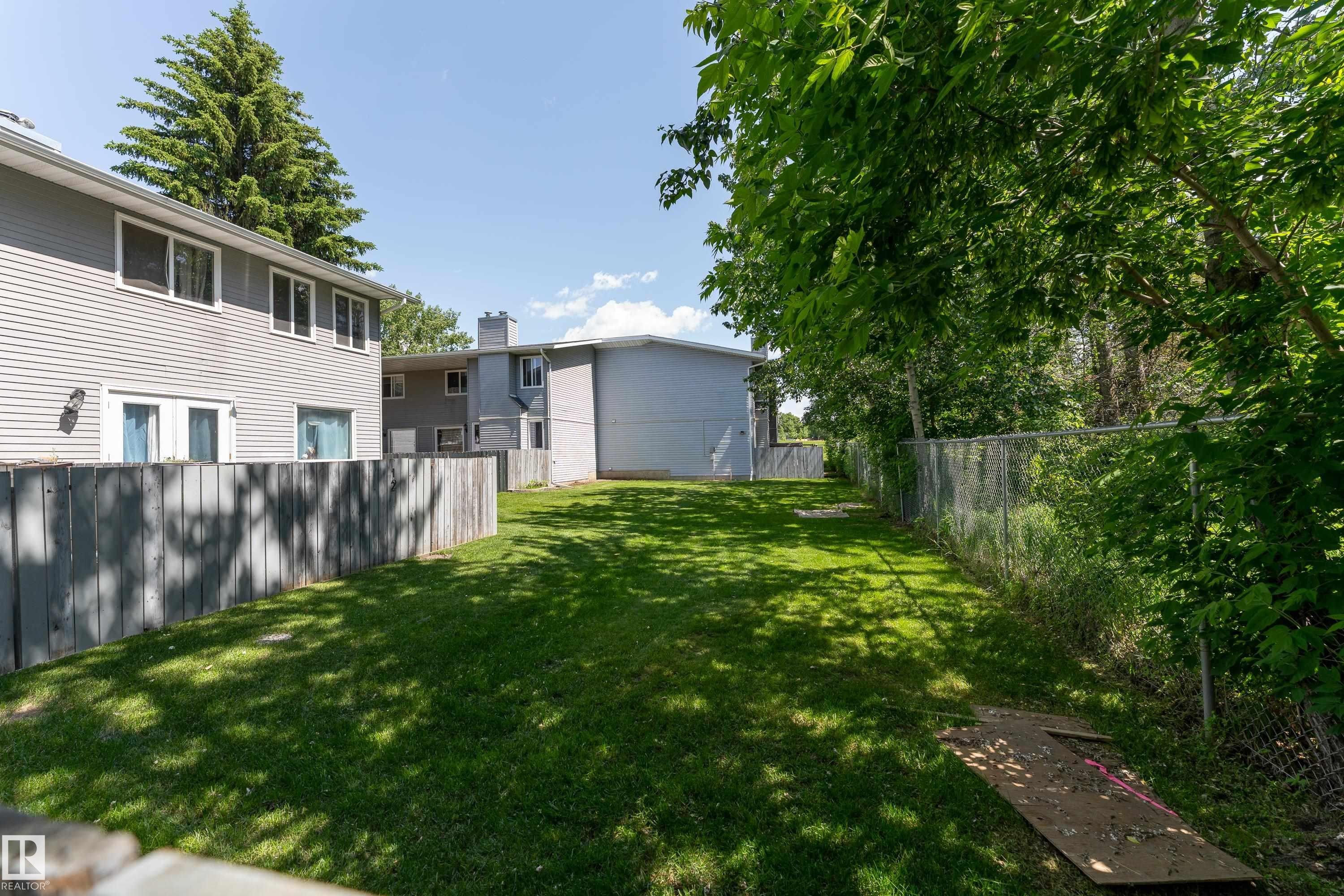 #10 1415 62 St Nw, Edmonton, AB - Outdoor