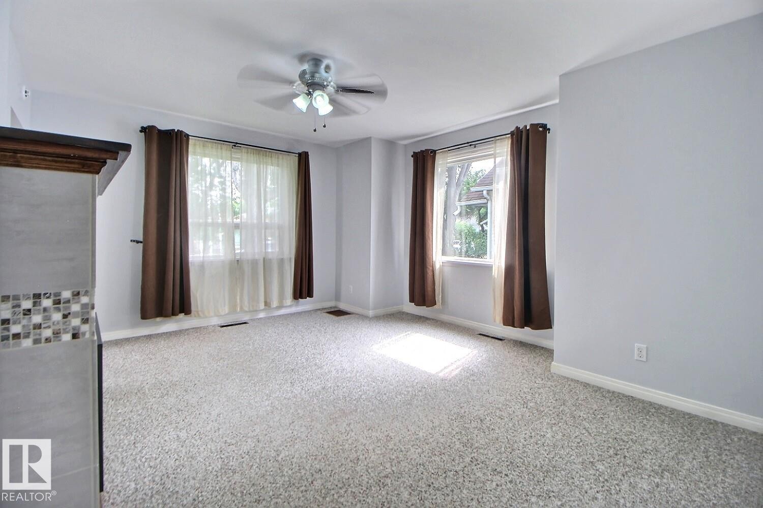 11626 87 Street Nw, Edmonton, AB - Indoor Photo Showing Other Room