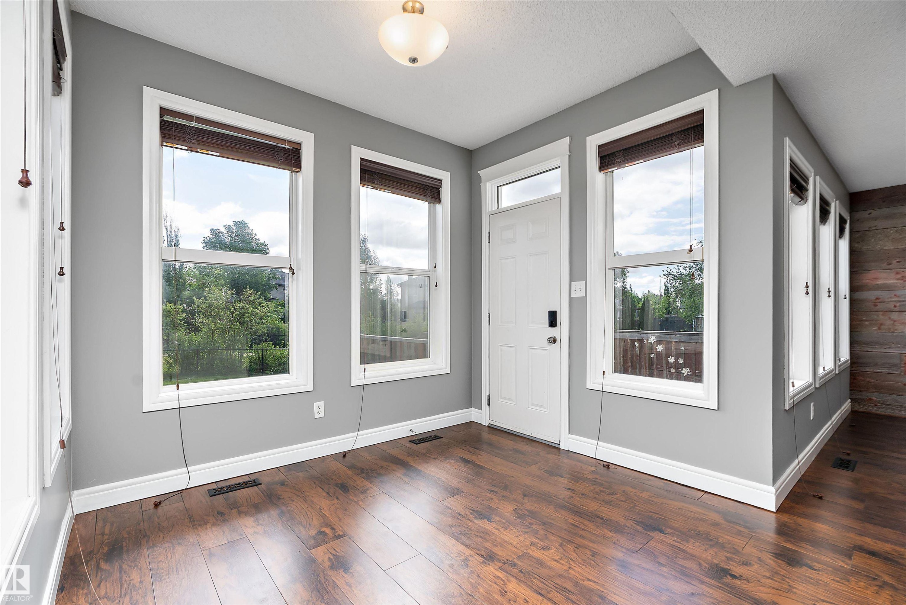 1103 115 Street Sw, Edmonton, AB - Indoor Photo Showing Other Room