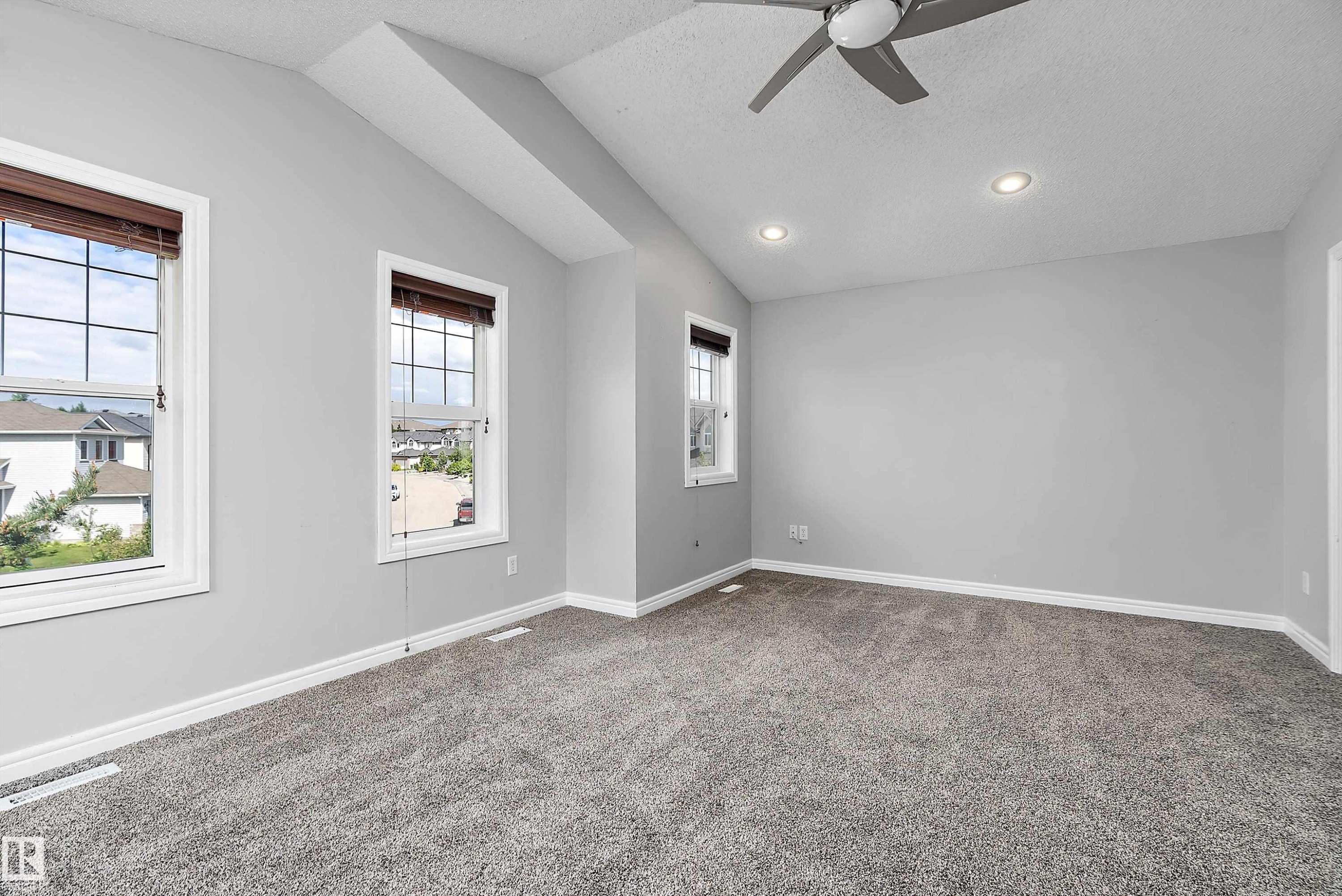 1103 115 Street Sw, Edmonton, AB - Indoor Photo Showing Other Room
