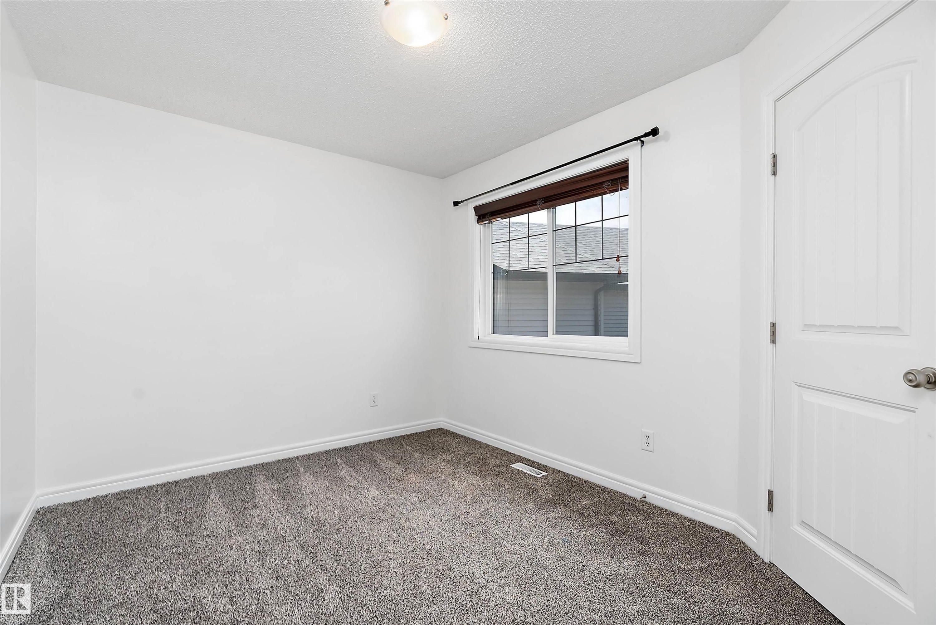 1103 115 Street Sw, Edmonton, AB - Indoor Photo Showing Other Room