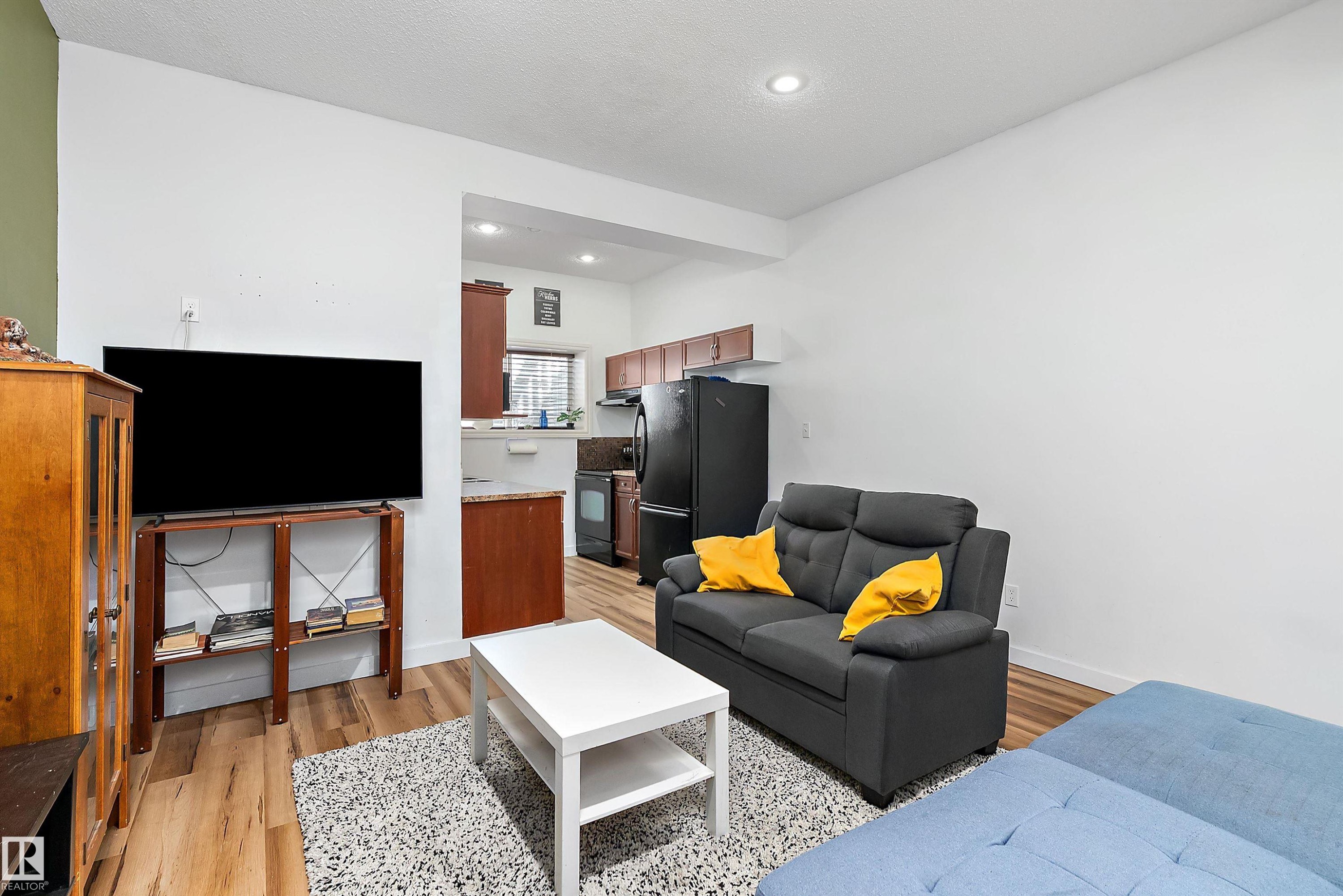 1103 115 Street Sw, Edmonton, AB - Indoor