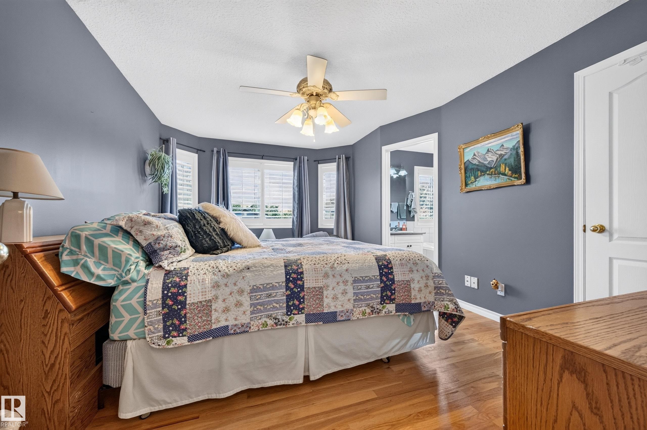 29 Second Avenue, Ardrossan, AB - Indoor Photo Showing Bedroom