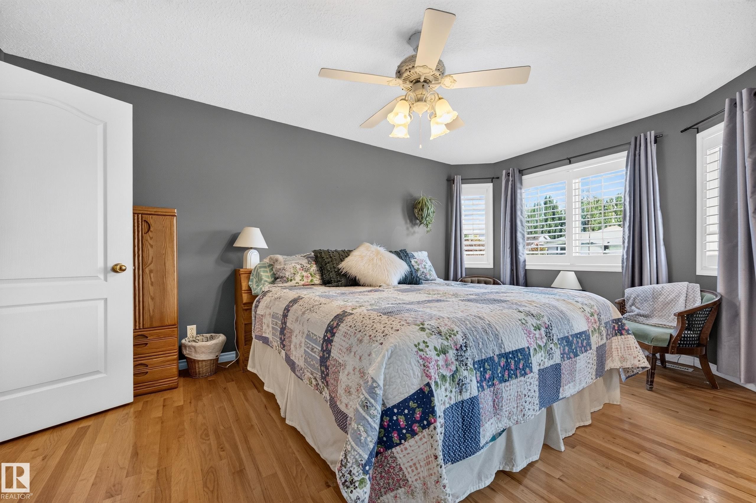 29 Second Avenue, Ardrossan, AB - Indoor Photo Showing Bedroom