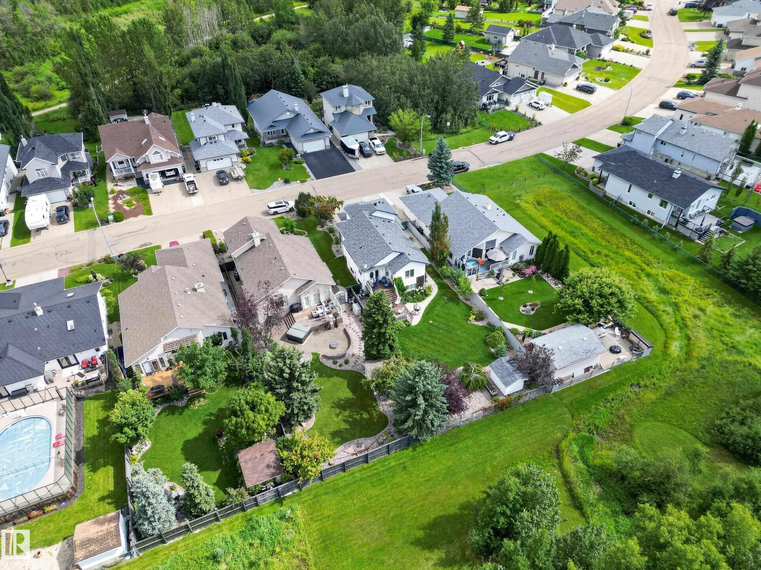 29 Second Avenue, Ardrossan, AB - Outdoor With View