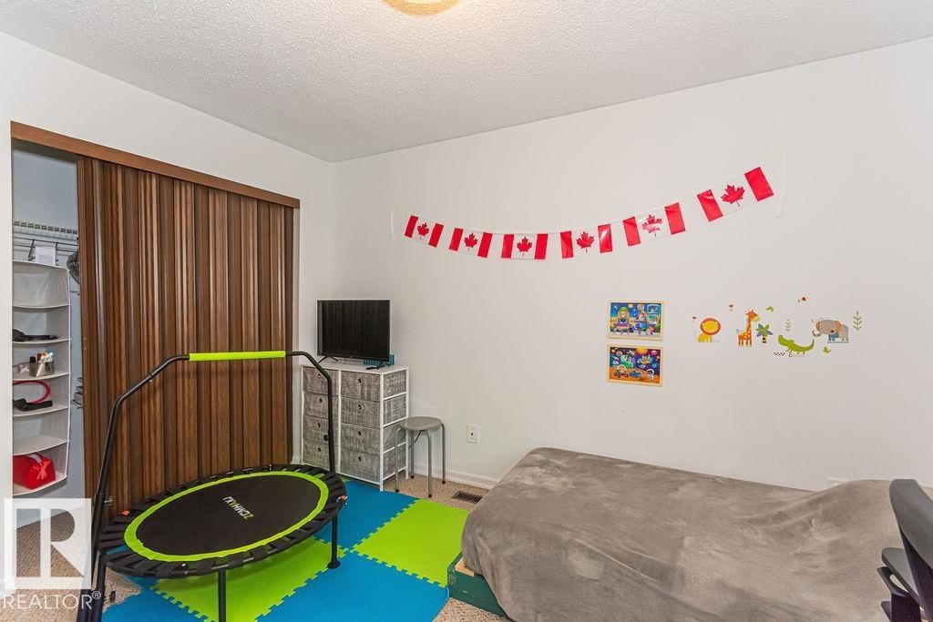 61 Lancaster Terrace Nw, Edmonton, AB - Indoor