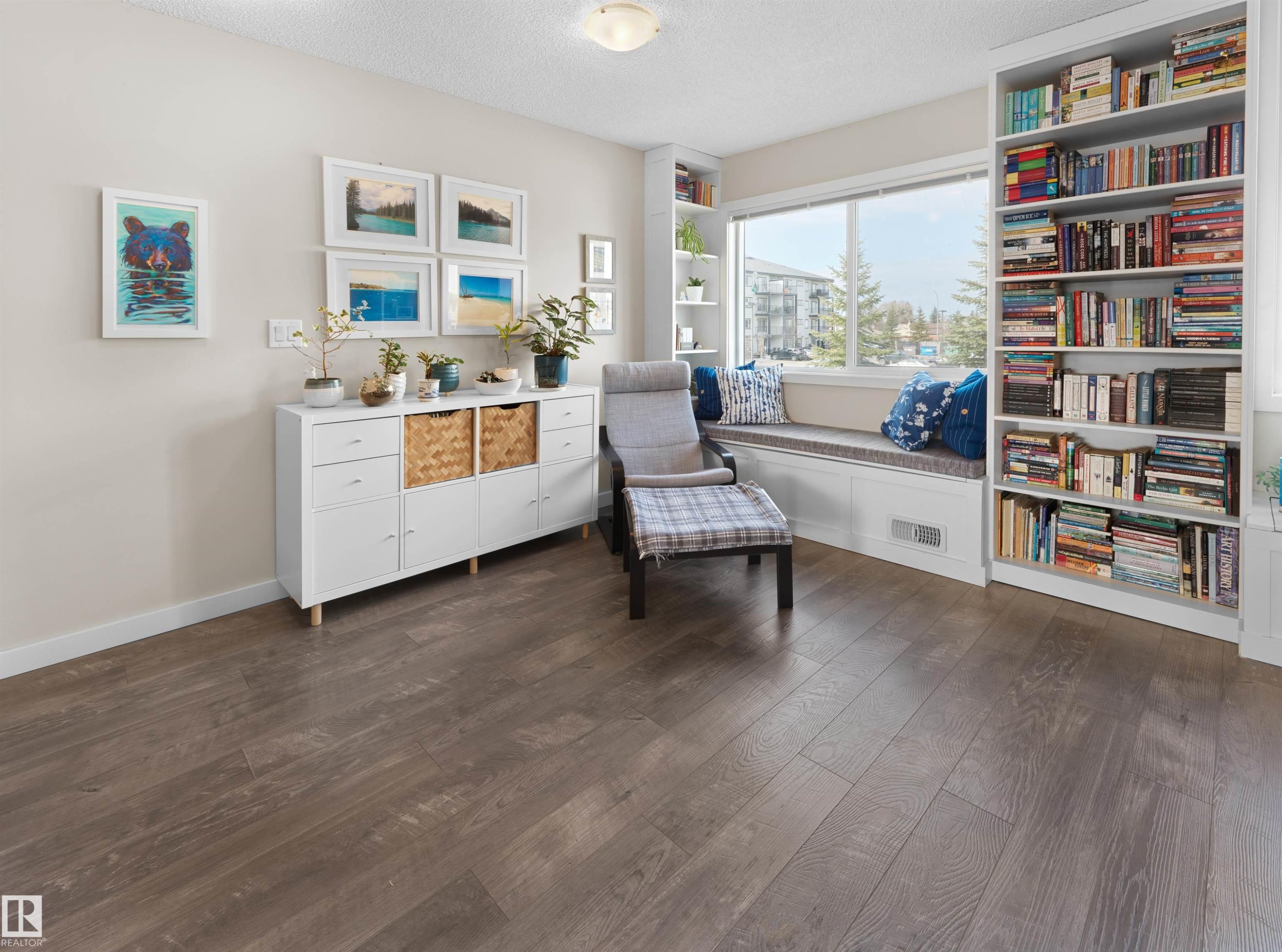 1626 33A Street Nw, Edmonton, AB - Indoor