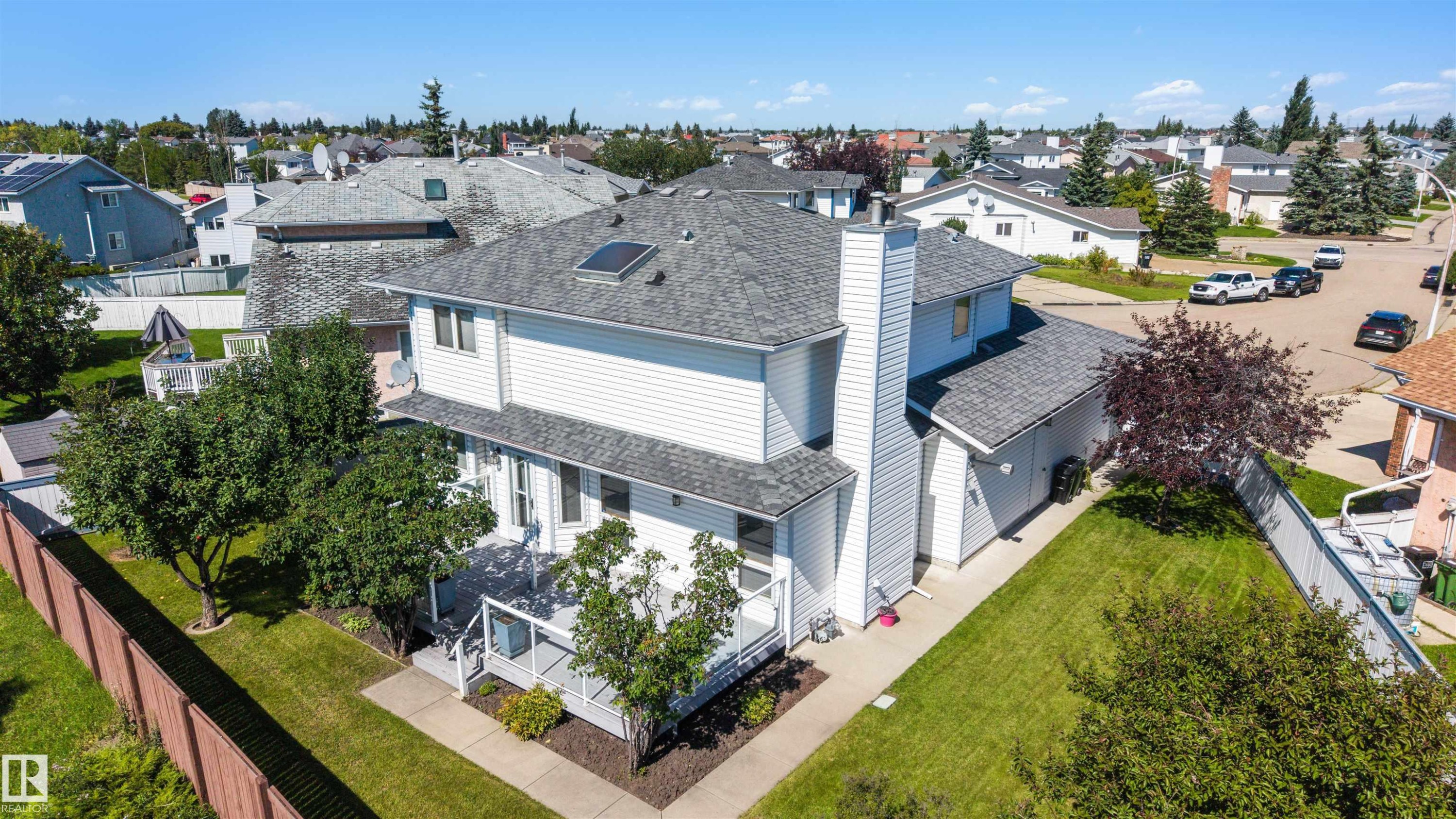 15304 74 Street Nw, Edmonton, AB - Outdoor