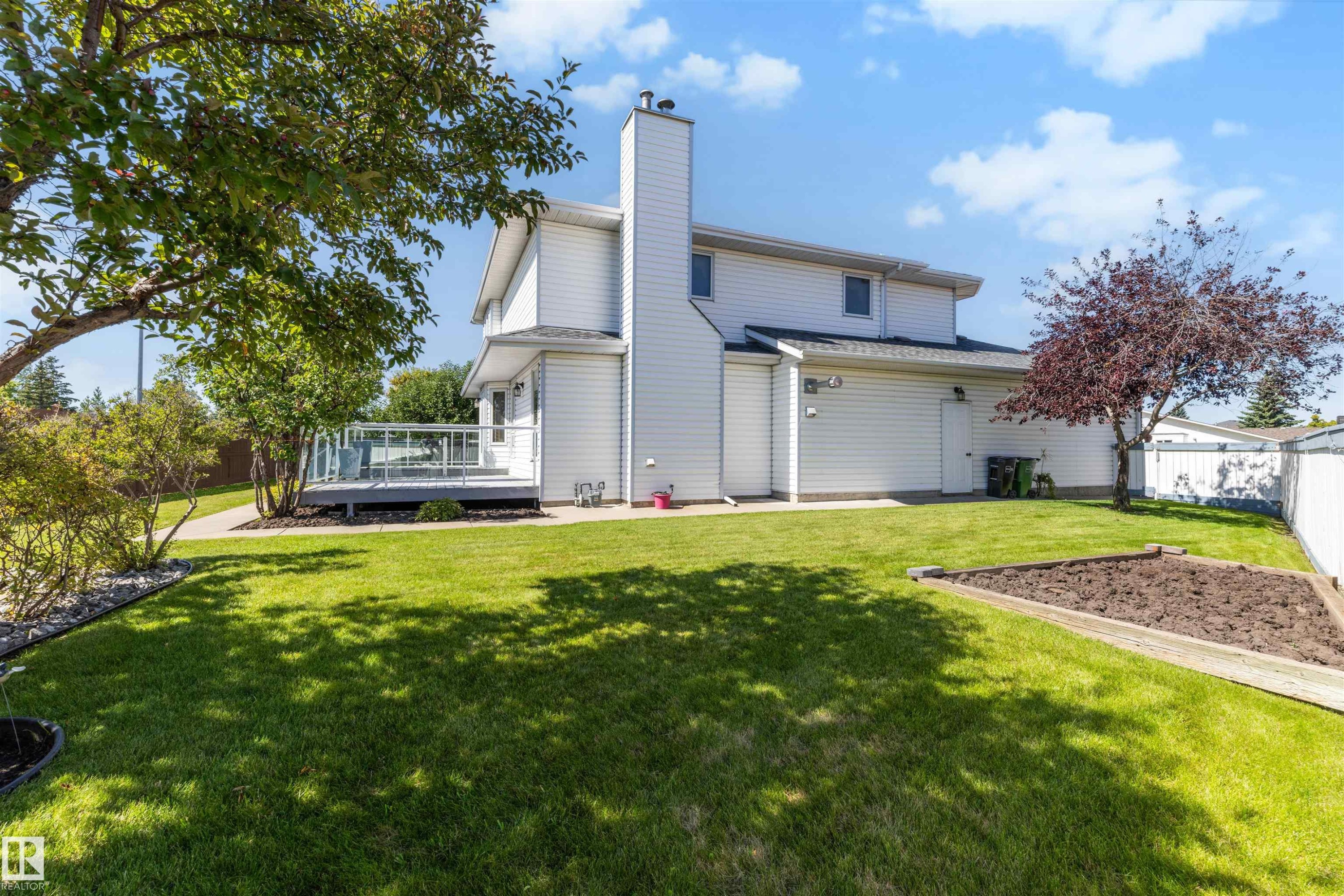 15304 74 Street Nw, Edmonton, AB - Outdoor