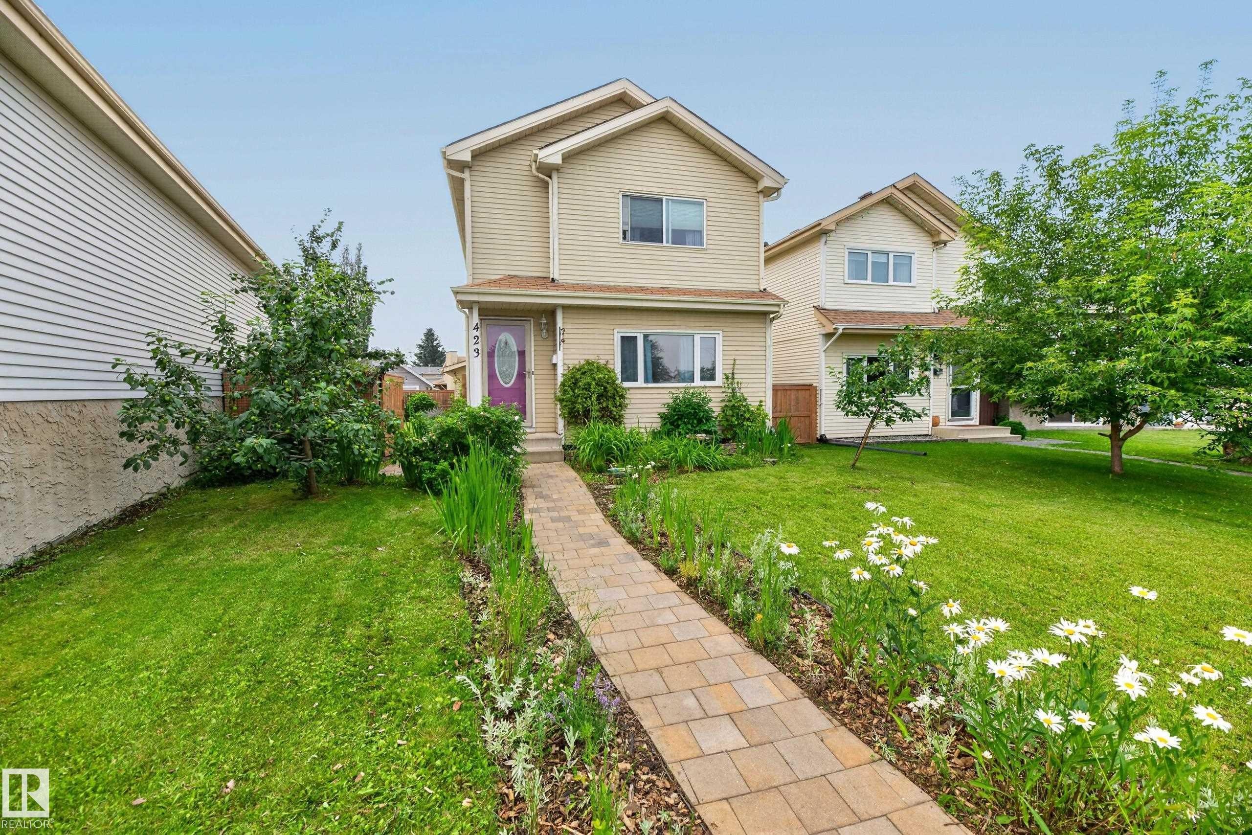 423 Kirkpatrick Crescent Nw, Edmonton, AB - Outdoor