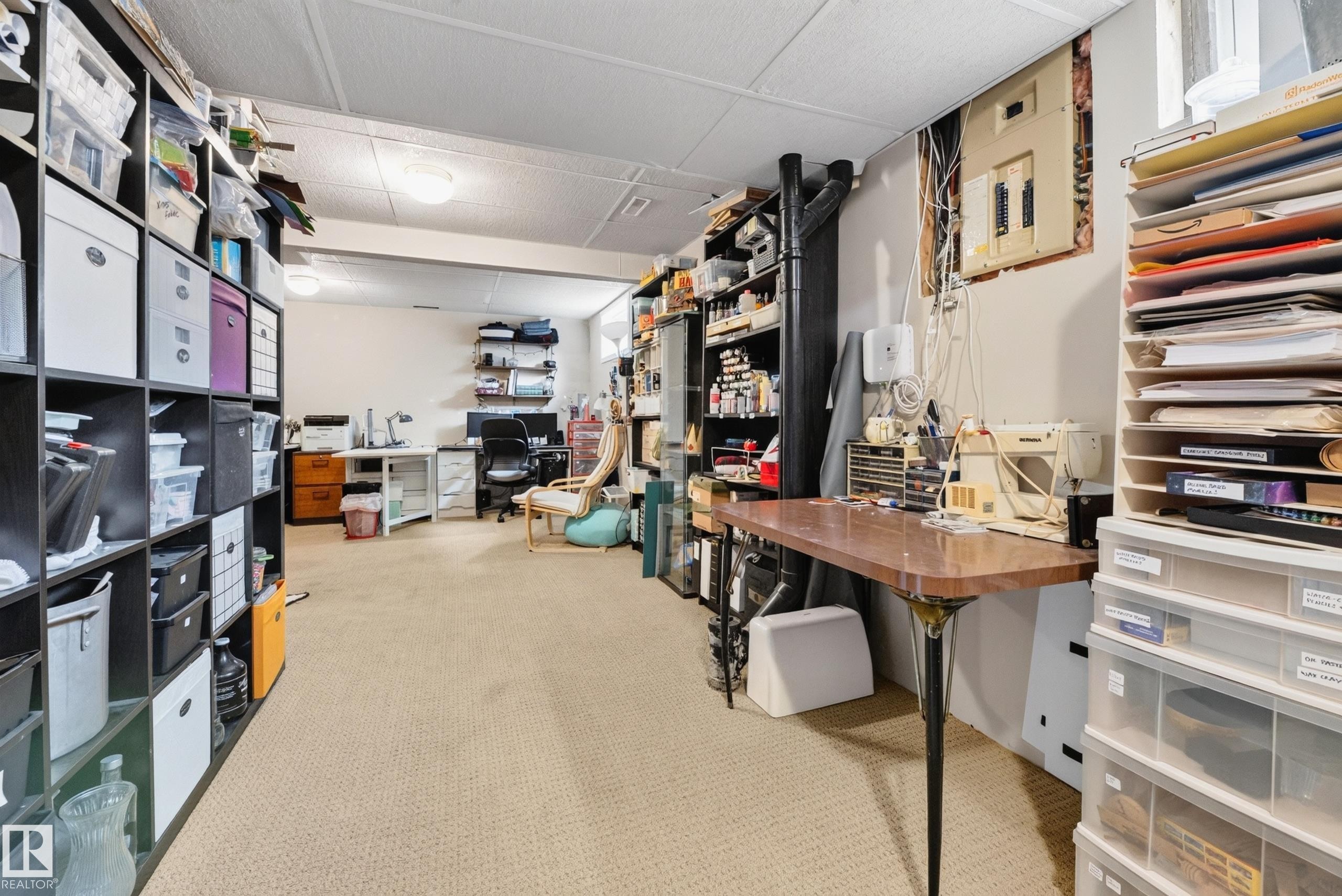 423 Kirkpatrick Crescent Nw, Edmonton, AB - Indoor
