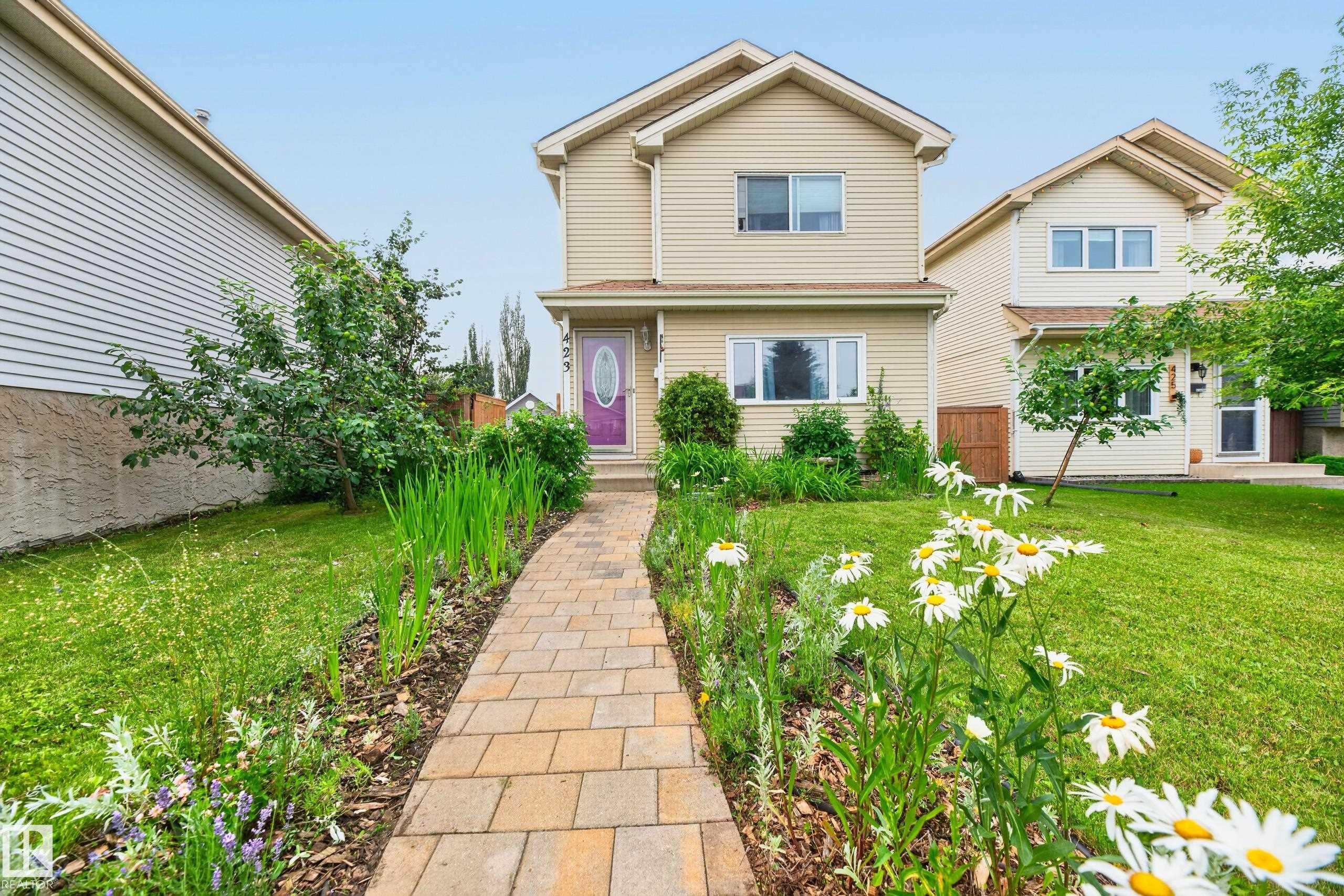 423 Kirkpatrick Crescent Nw, Edmonton, AB - Outdoor