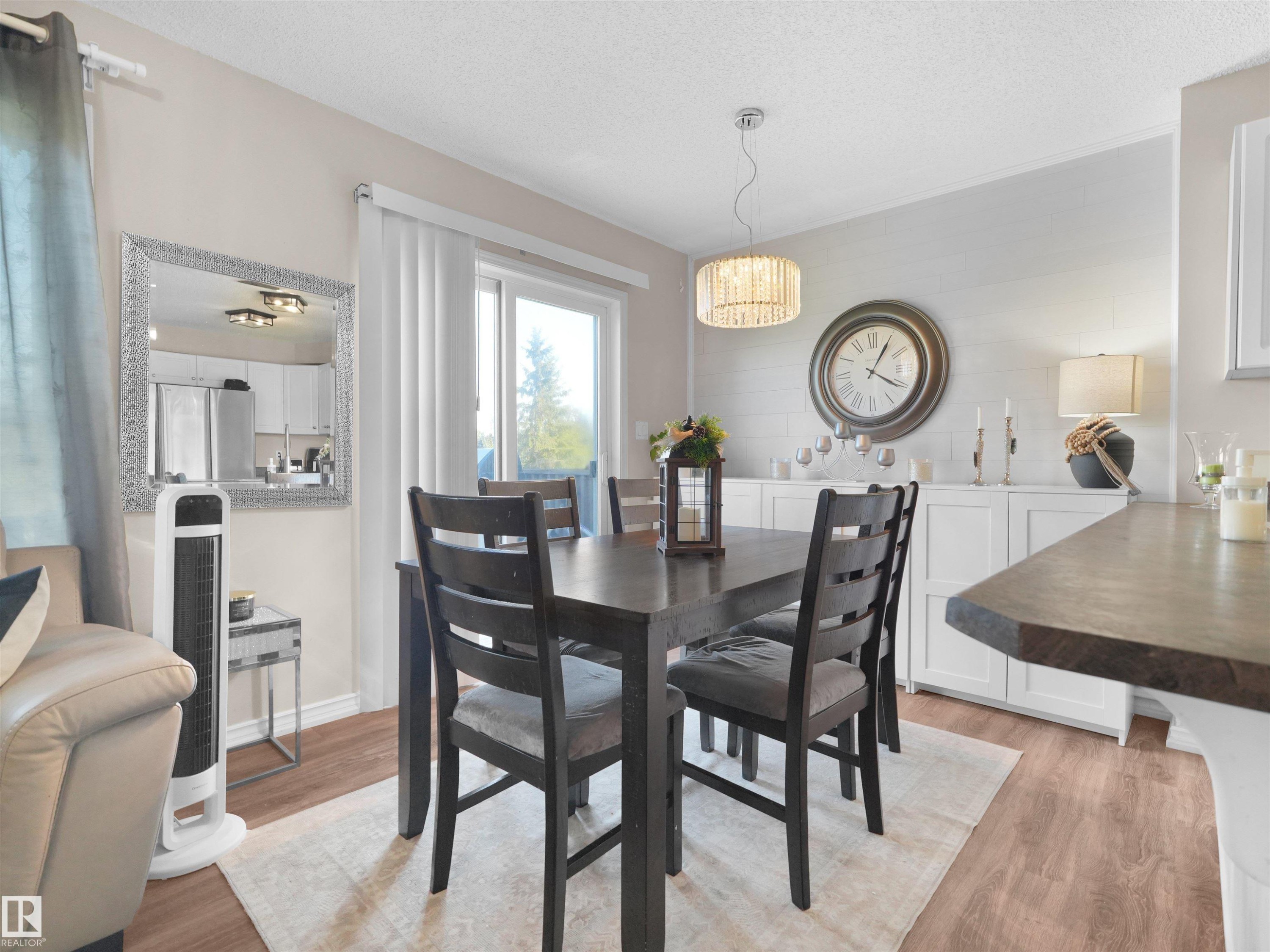 #90 5001 62 St, Beaumont, AB - Indoor Photo Showing Dining Room