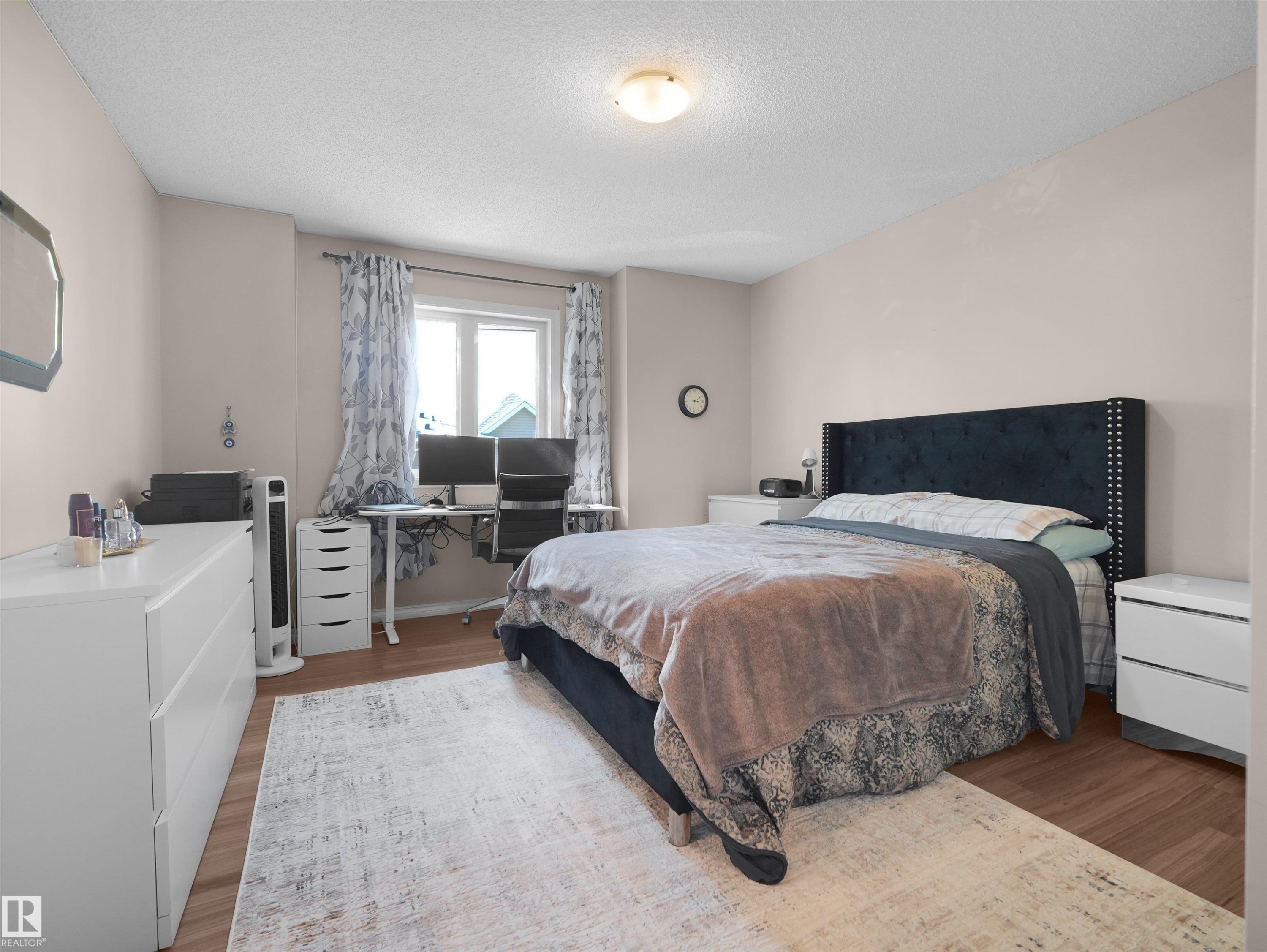 #90 5001 62 St, Beaumont, AB - Indoor Photo Showing Bedroom