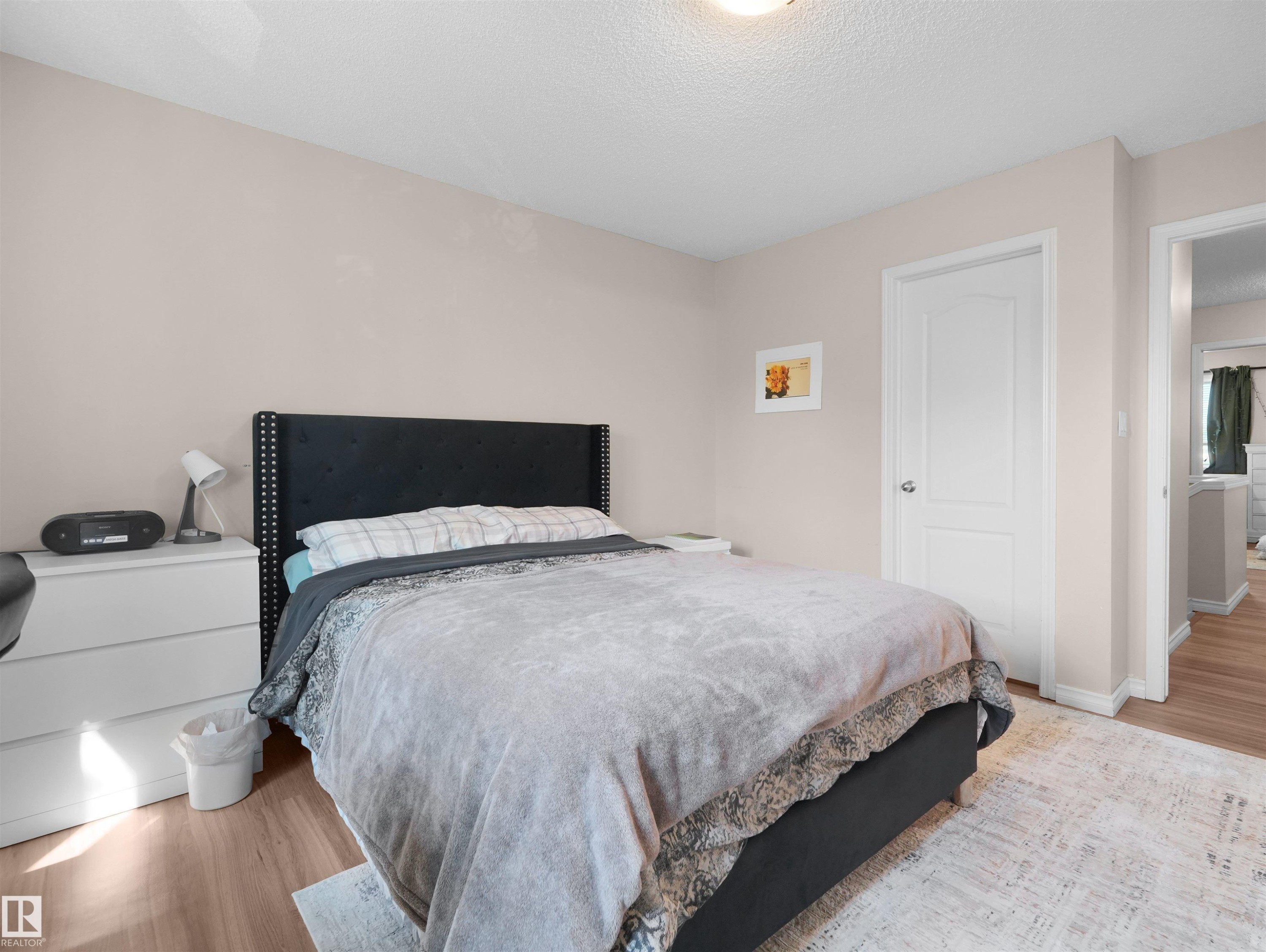 #90 5001 62 St, Beaumont, AB - Indoor Photo Showing Bedroom