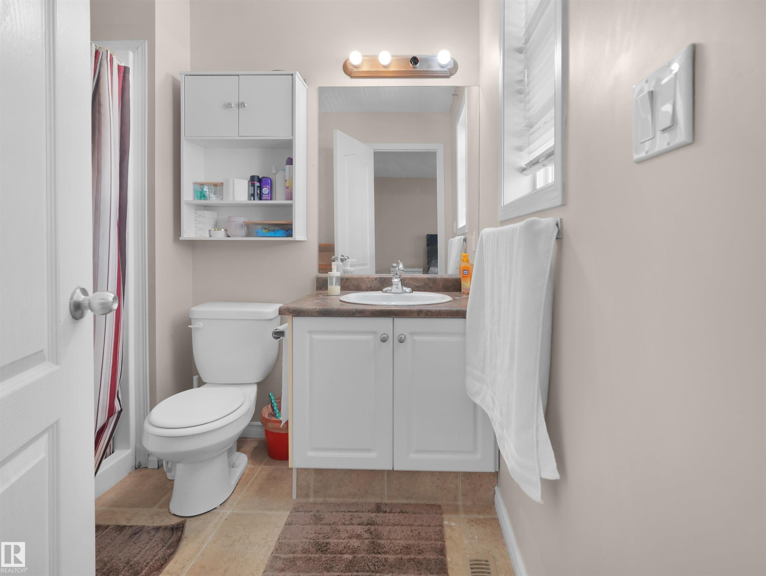 #90 5001 62 St, Beaumont, AB - Indoor Photo Showing Bathroom