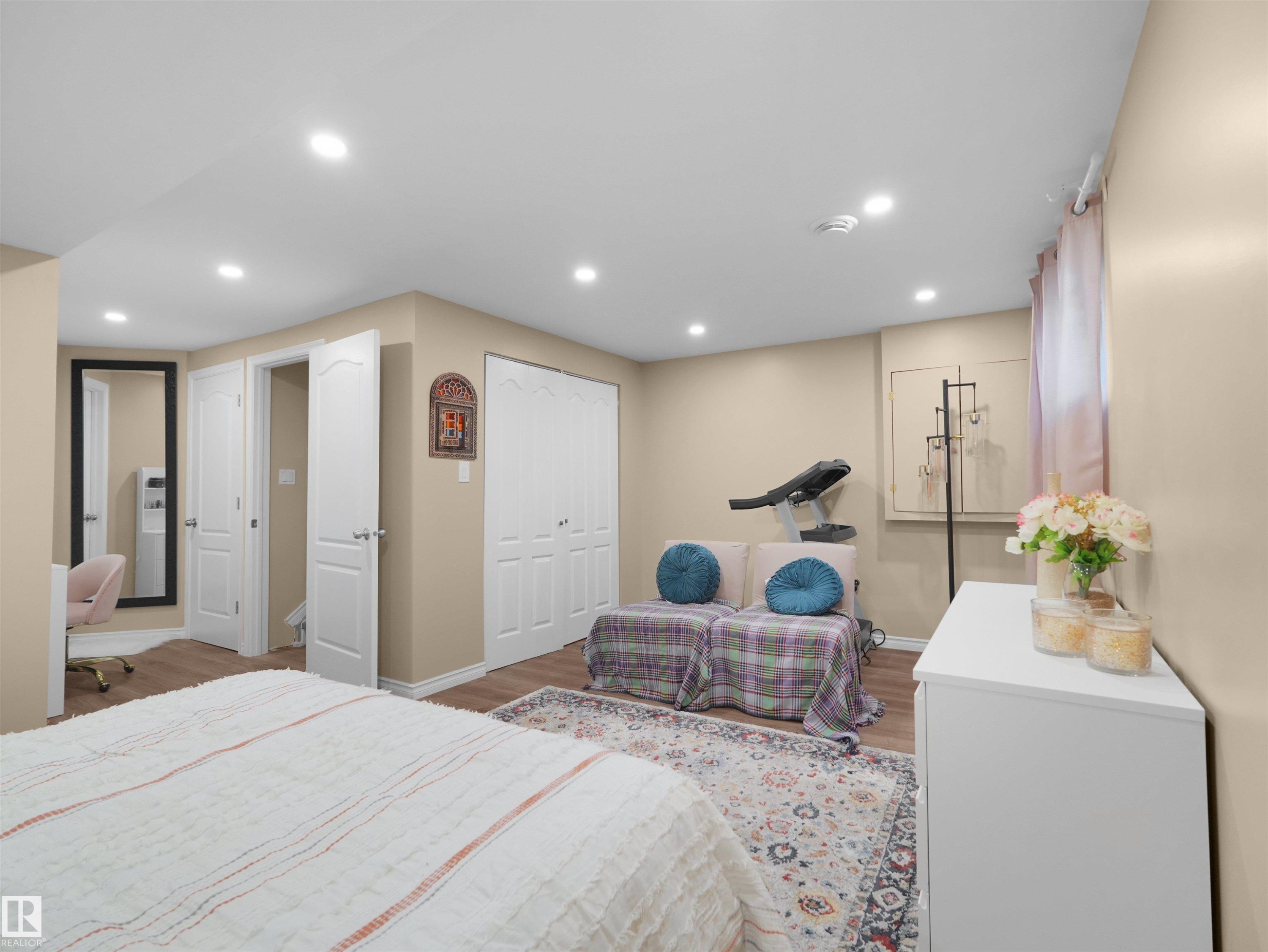 #90 5001 62 St, Beaumont, AB - Indoor