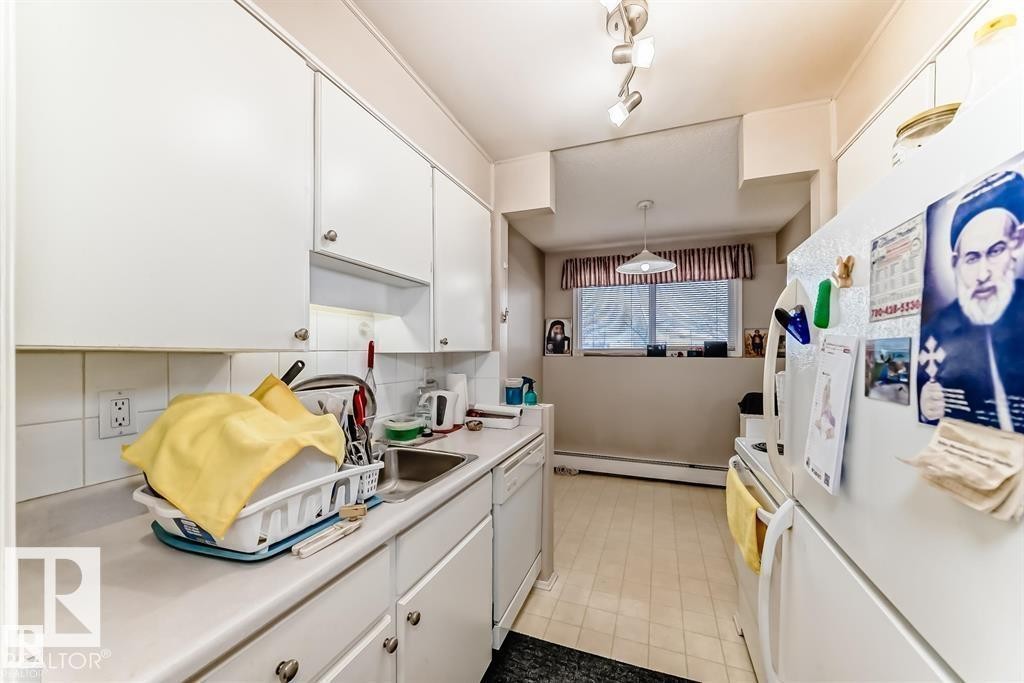 #104 11455 41 Av Nw, Edmonton, AB - Indoor Photo Showing Other Room