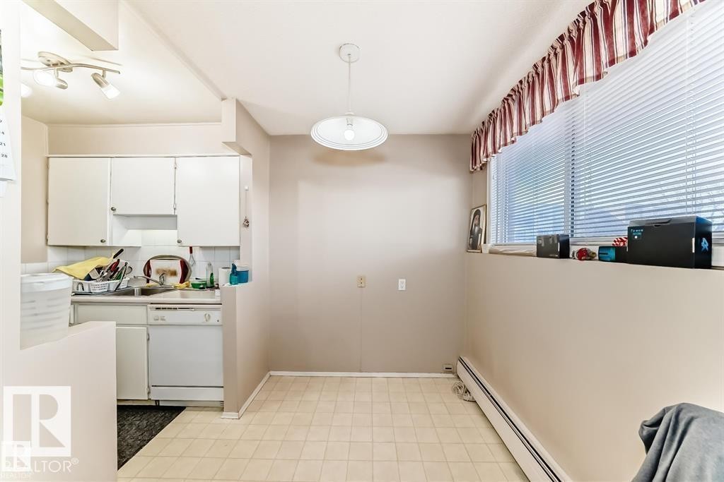 #104 11455 41 Av Nw, Edmonton, AB - Indoor Photo Showing Kitchen