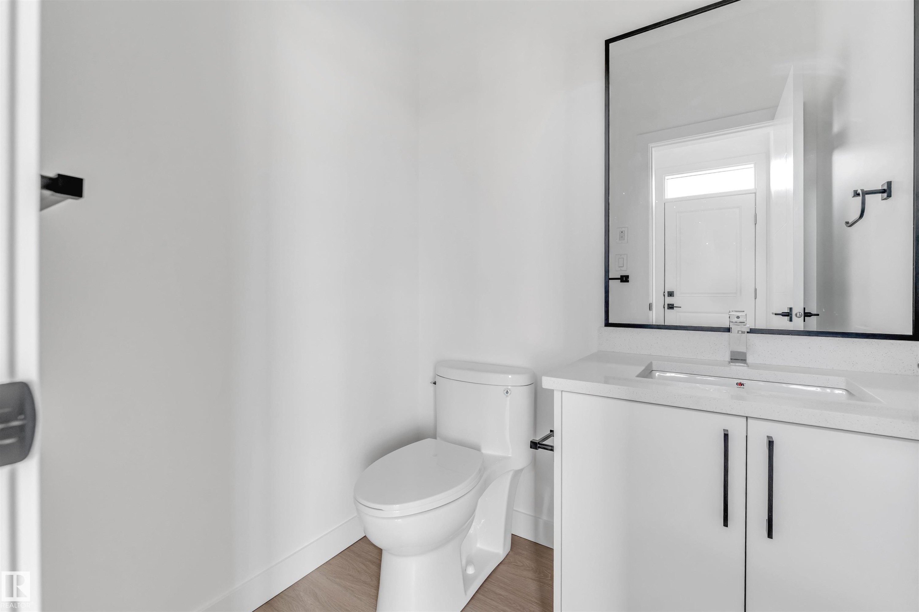 536 Ashgrove Circle, Leduc, AB - Indoor Photo Showing Bathroom