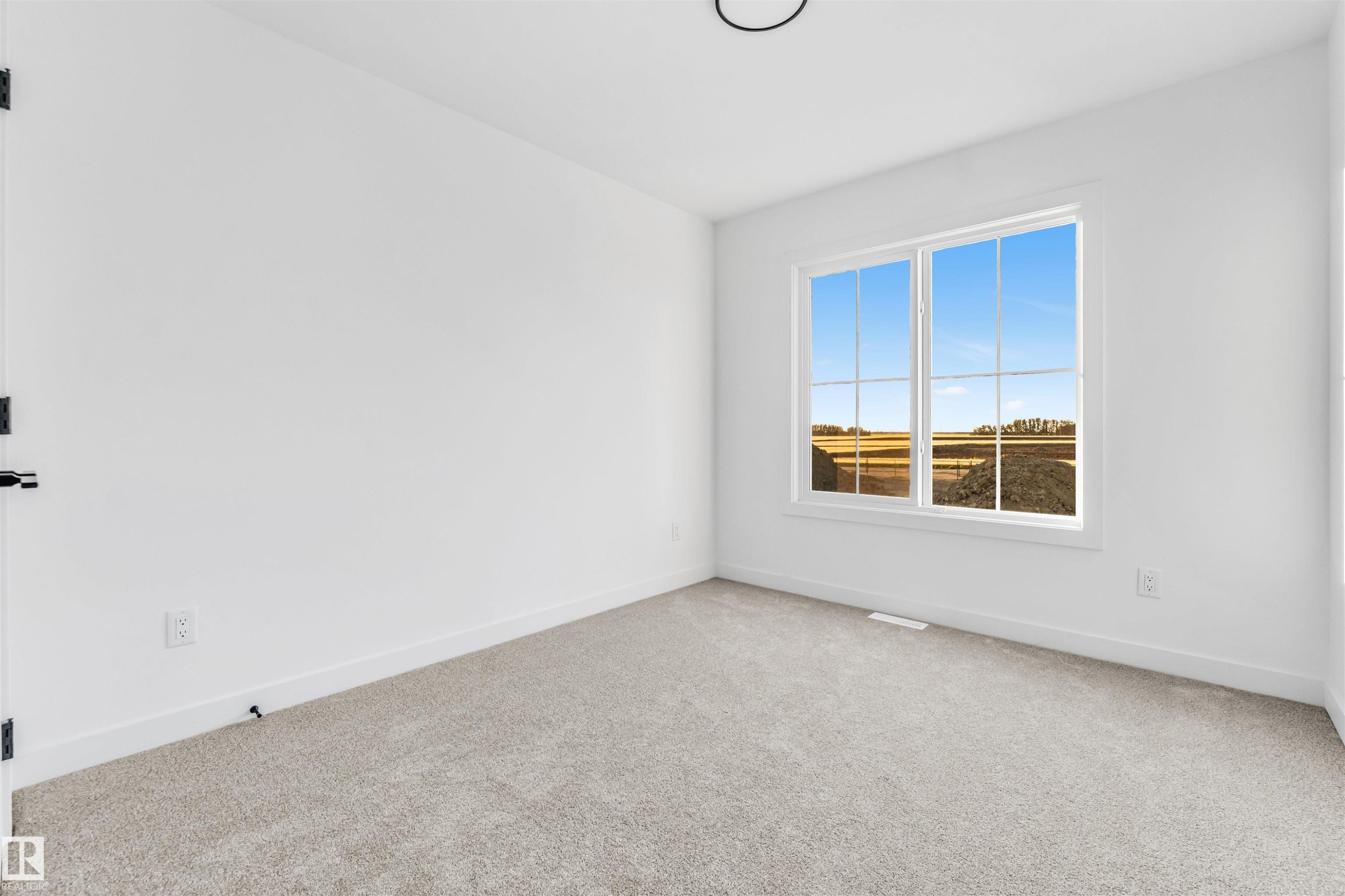 536 Ashgrove Circle, Leduc, AB - Indoor Photo Showing Other Room