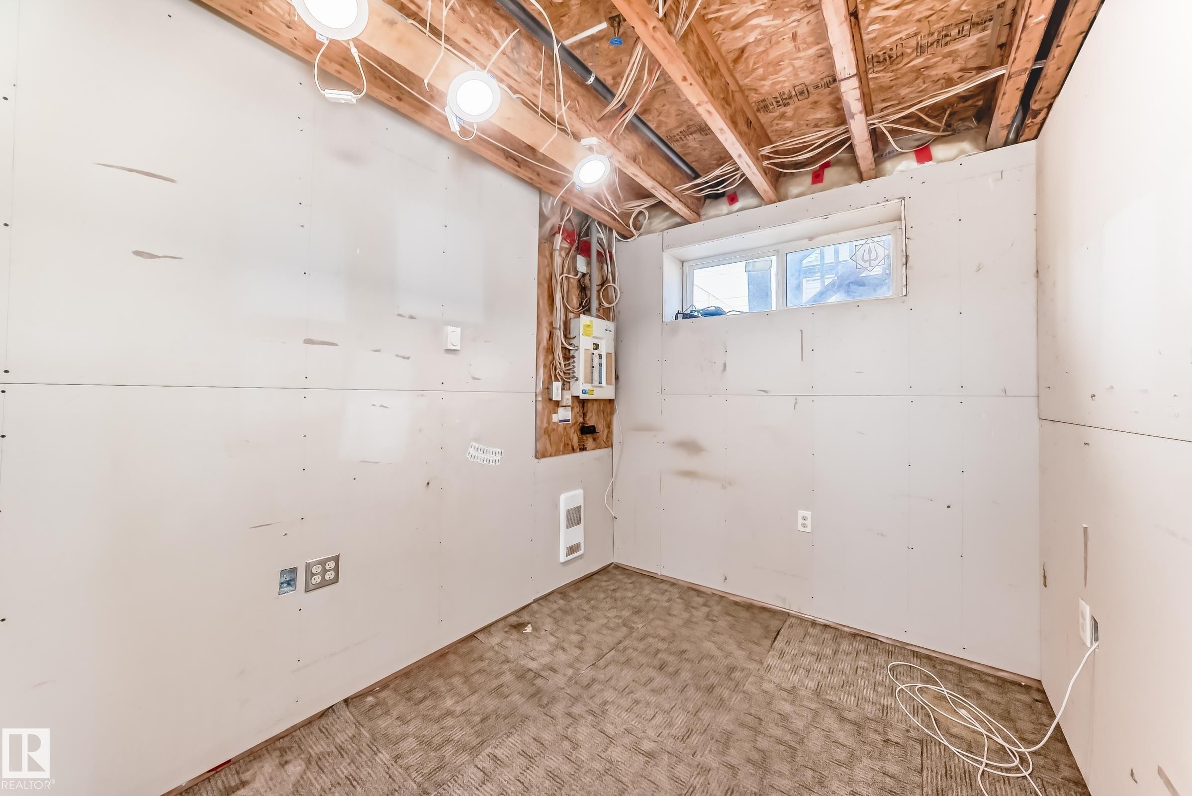 Additional content - 11727 83 Street Nw, Edmonton, AB - Indoor