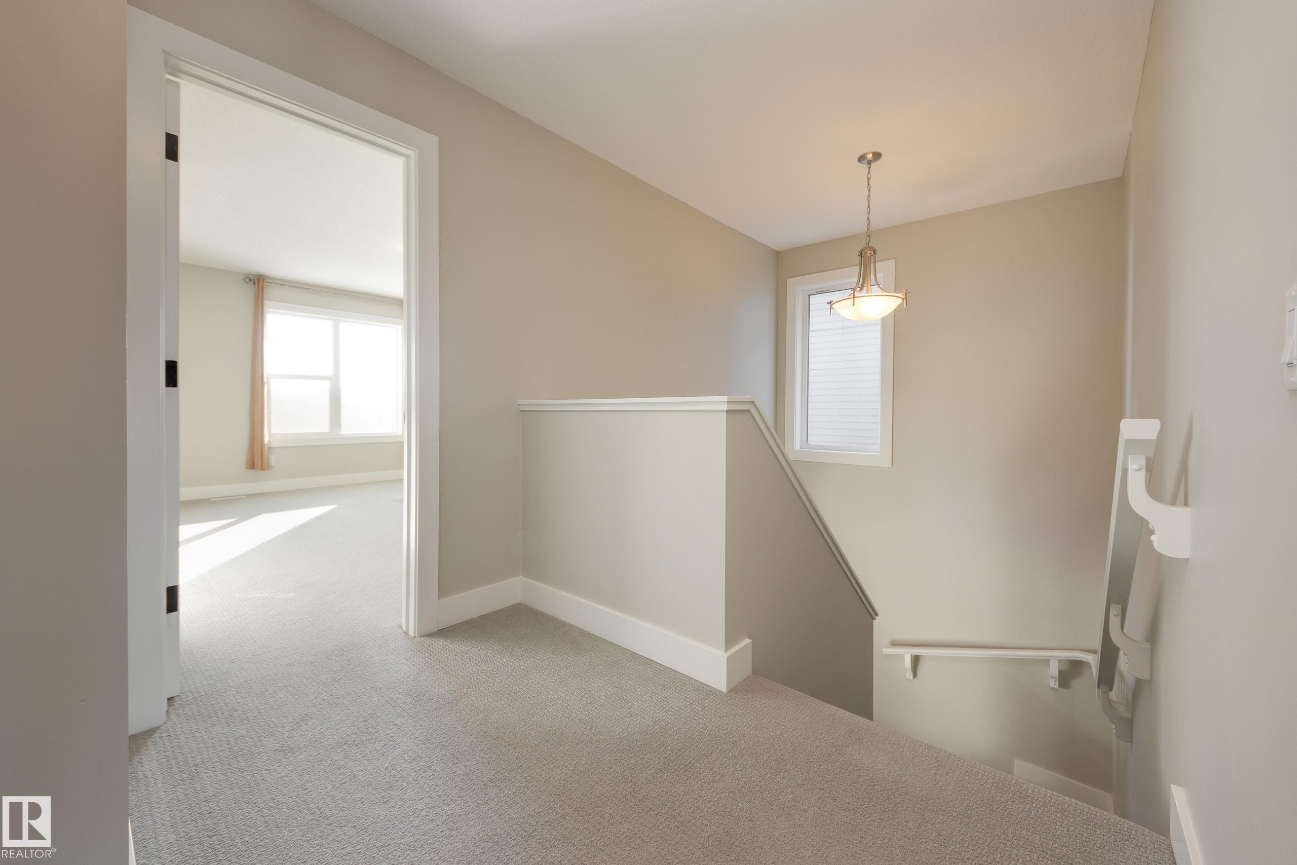 7473 Colonel Mewburn Road Nw, Edmonton, AB - Indoor Photo Showing Other Room