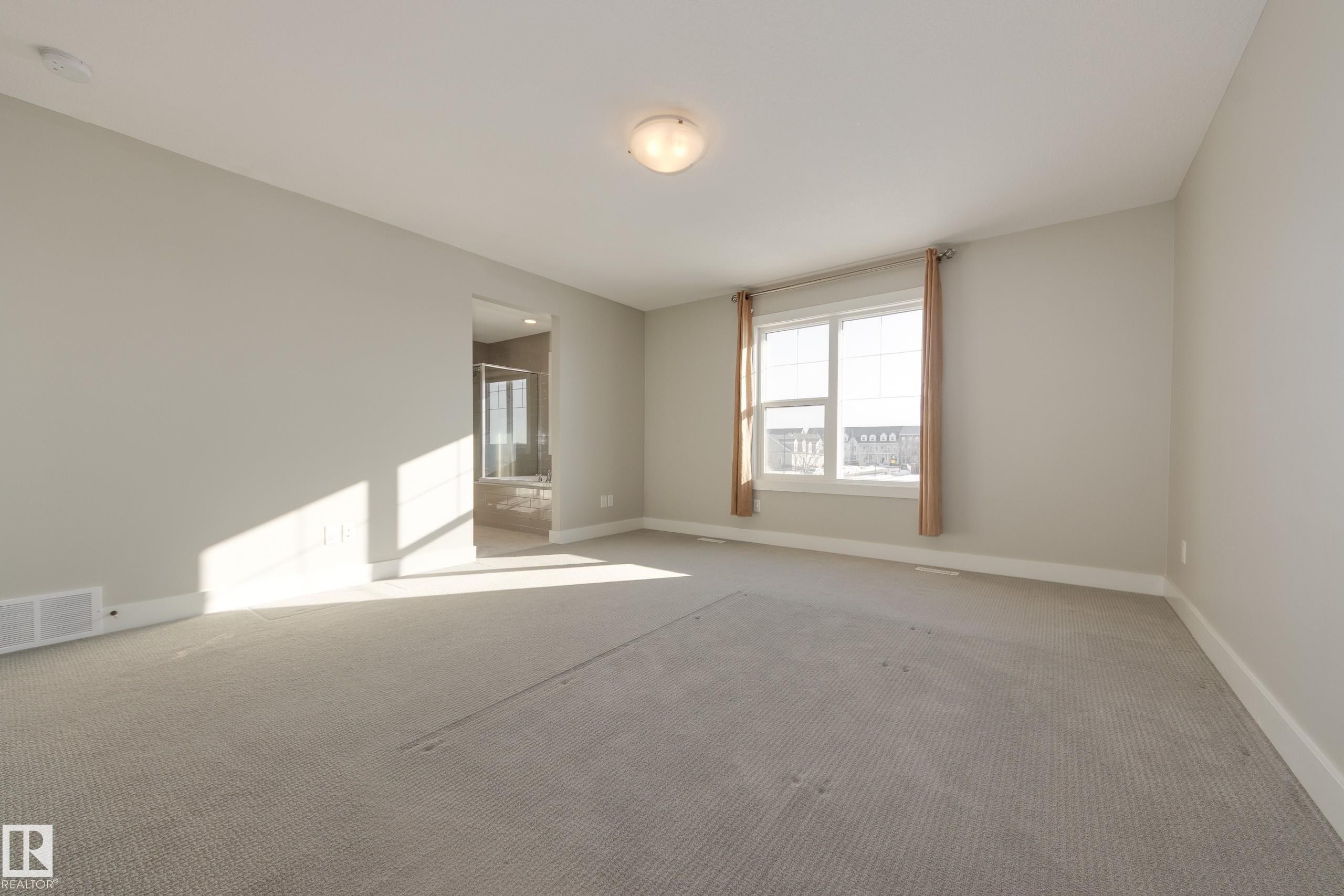 7473 Colonel Mewburn Road Nw, Edmonton, AB - Indoor Photo Showing Other Room