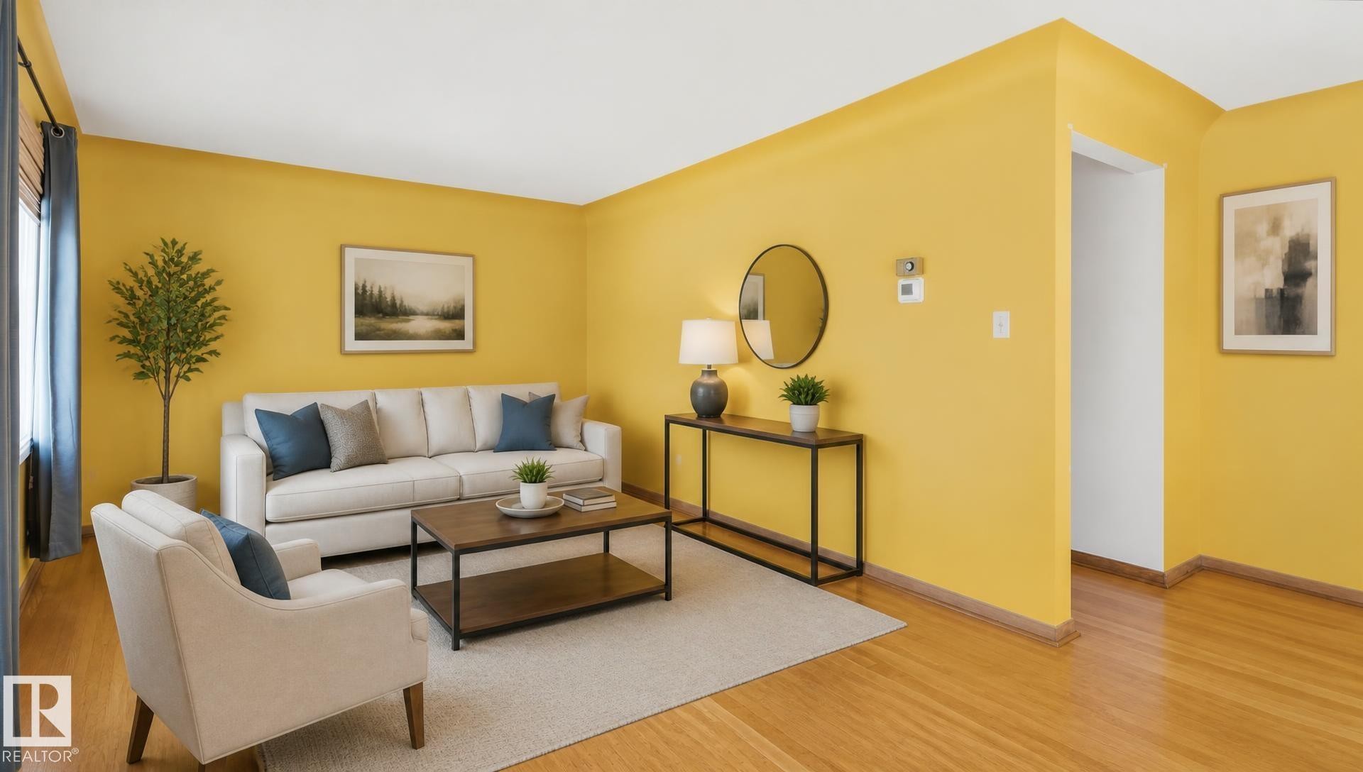 11415 106 Street Nw, Edmonton, AB - Indoor Photo Showing Living Room