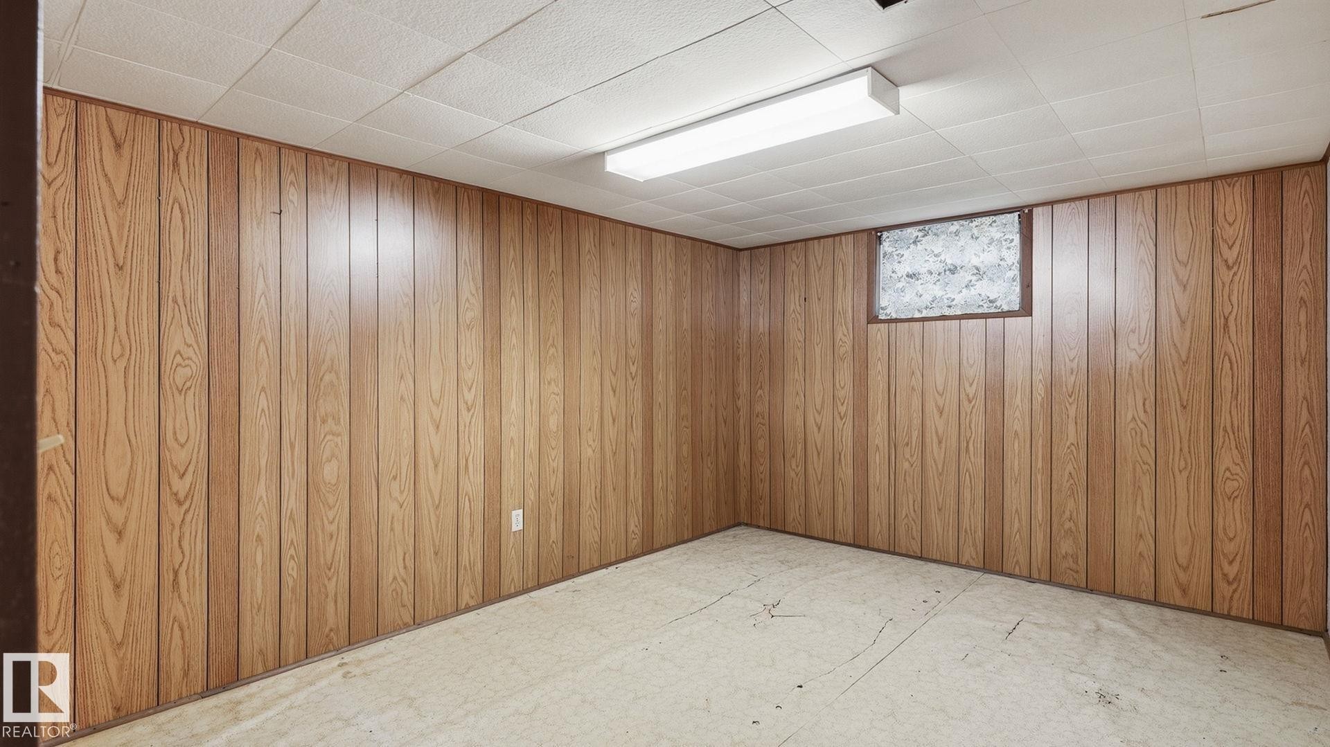 11415 106 Street Nw, Edmonton, AB - Indoor