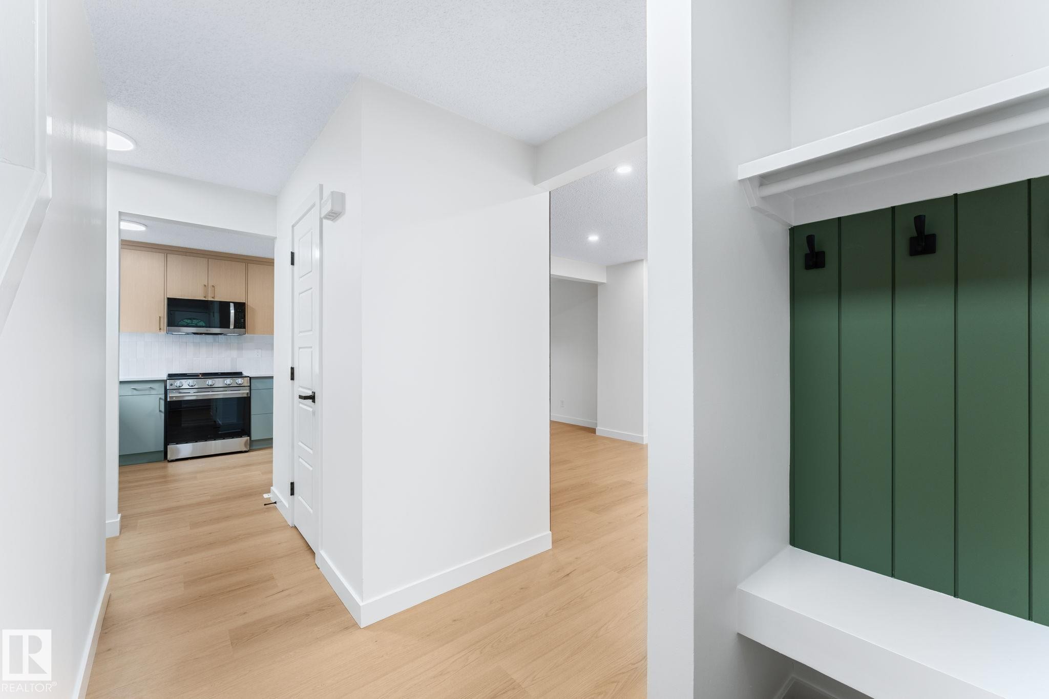 4 Belmead Gardens Nw, Edmonton, AB - Indoor