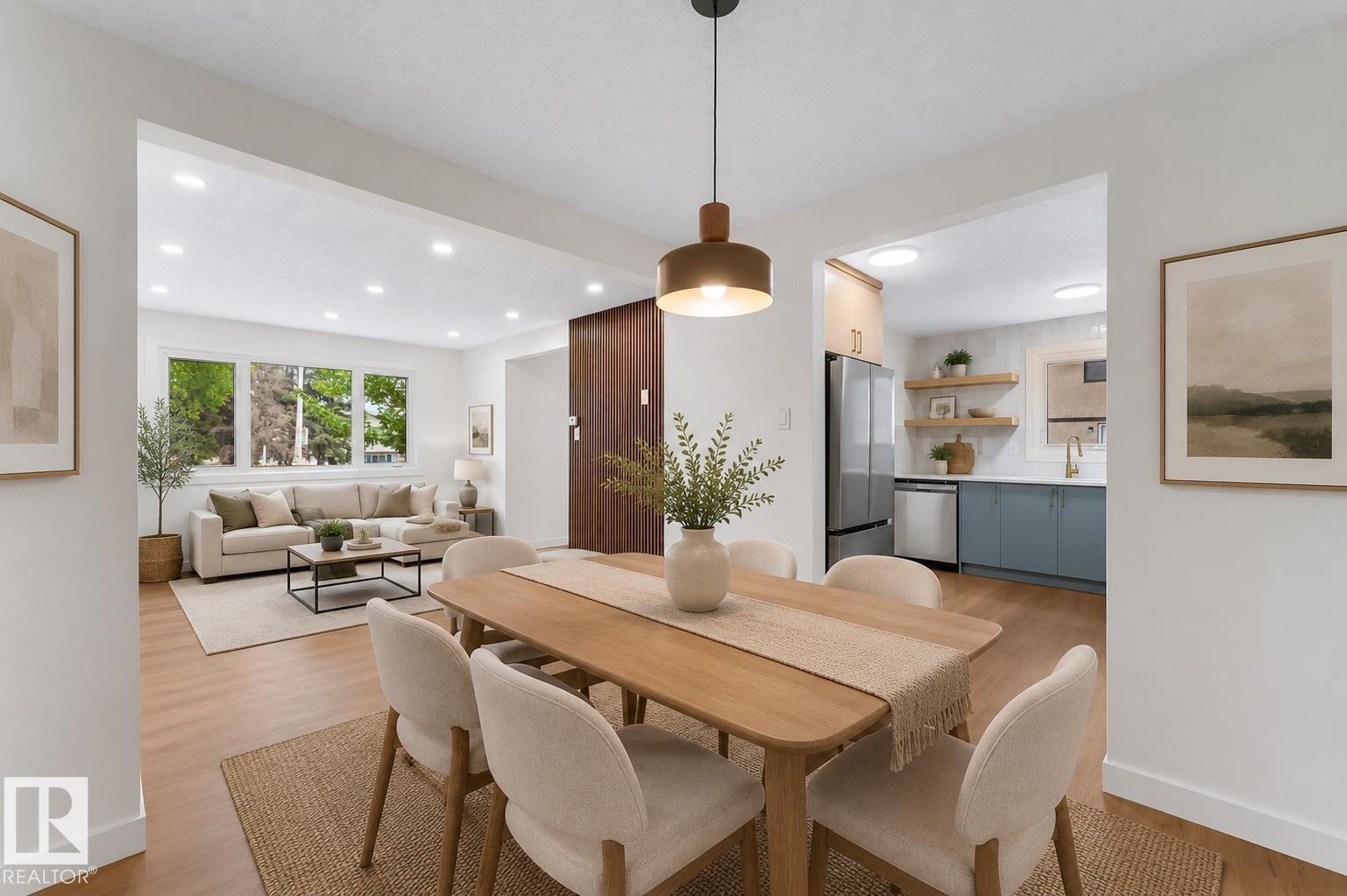 4 Belmead Gardens Nw, Edmonton, AB - Indoor Photo Showing Dining Room