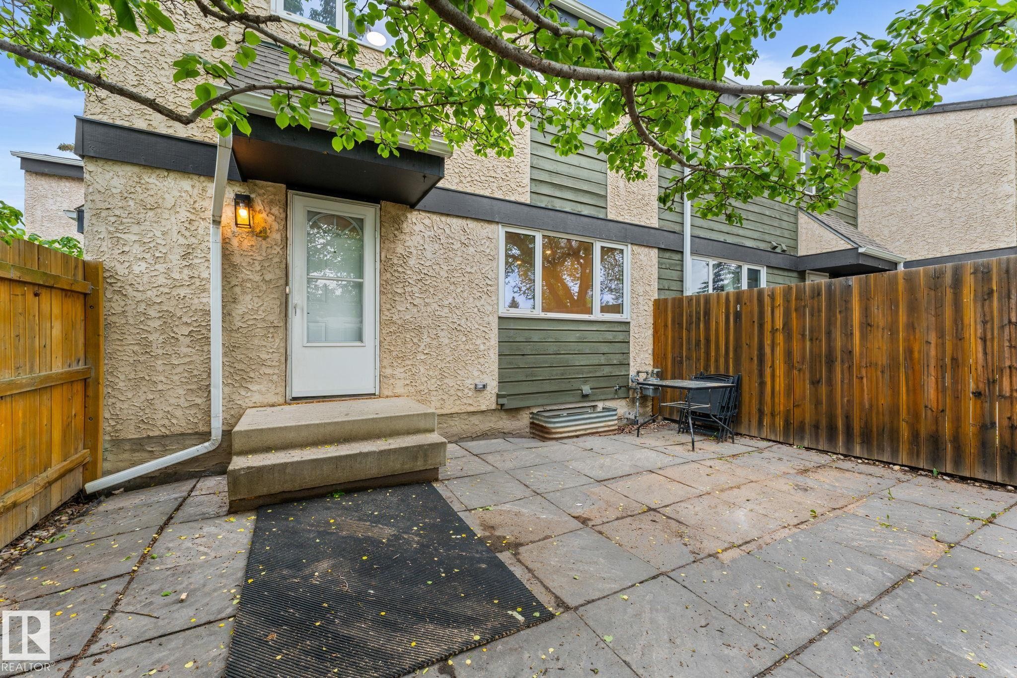 4 Belmead Gardens Nw, Edmonton, AB - Outdoor With Exterior