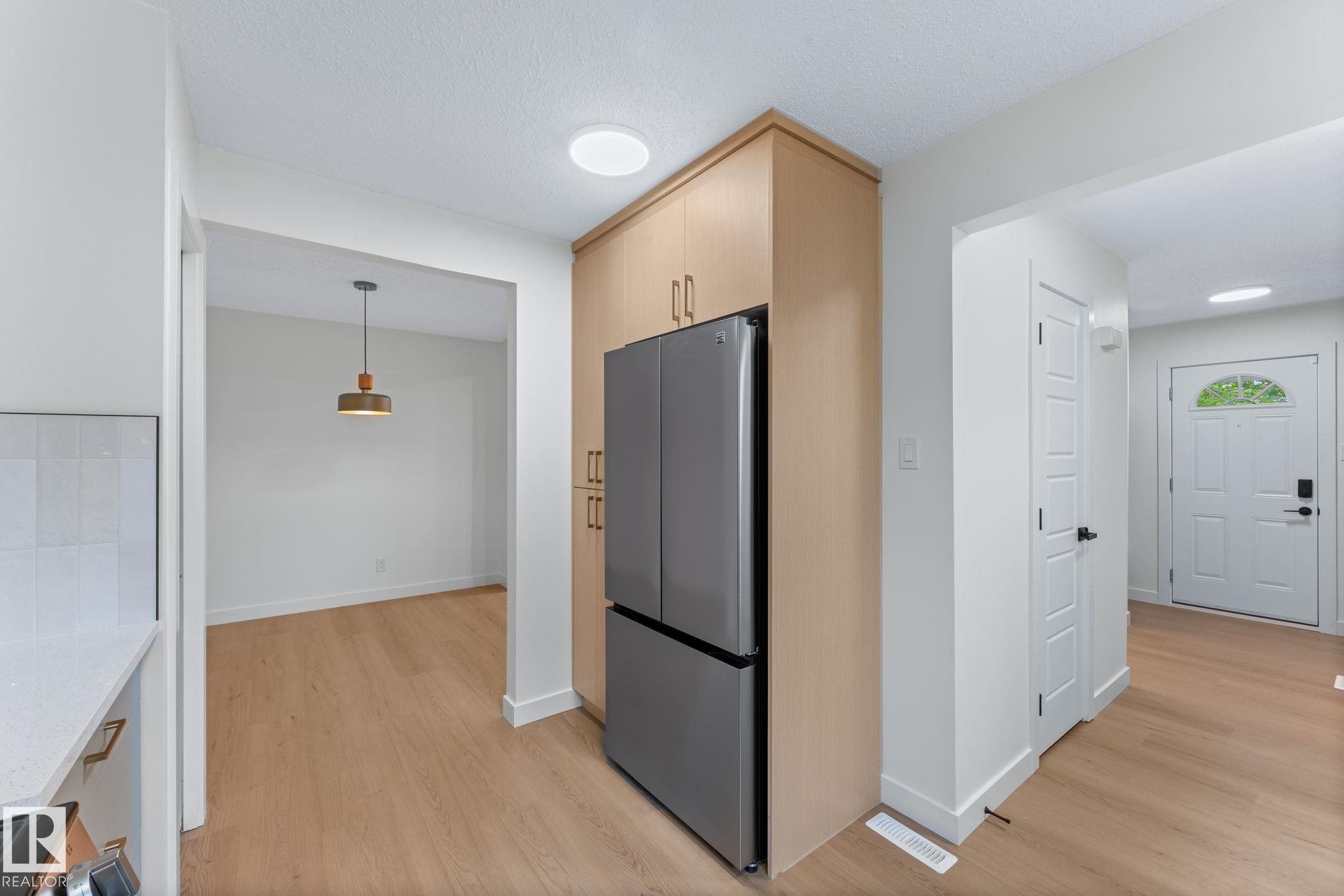 4 Belmead Gardens Nw, Edmonton, AB - Indoor