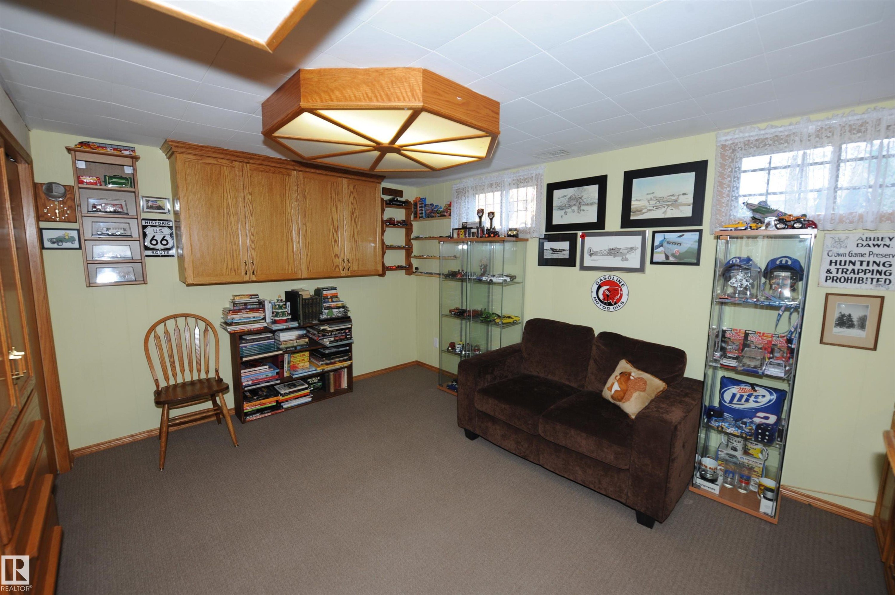 10219 155 Avenue Nw, Edmonton, AB - Indoor Photo Showing Basement