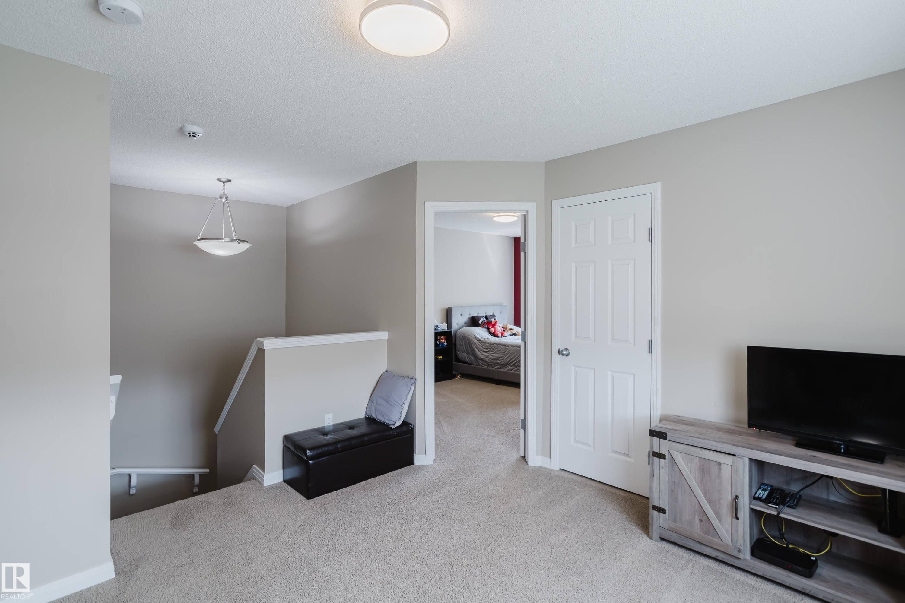 16345 134 Street Nw, Edmonton, AB - Indoor