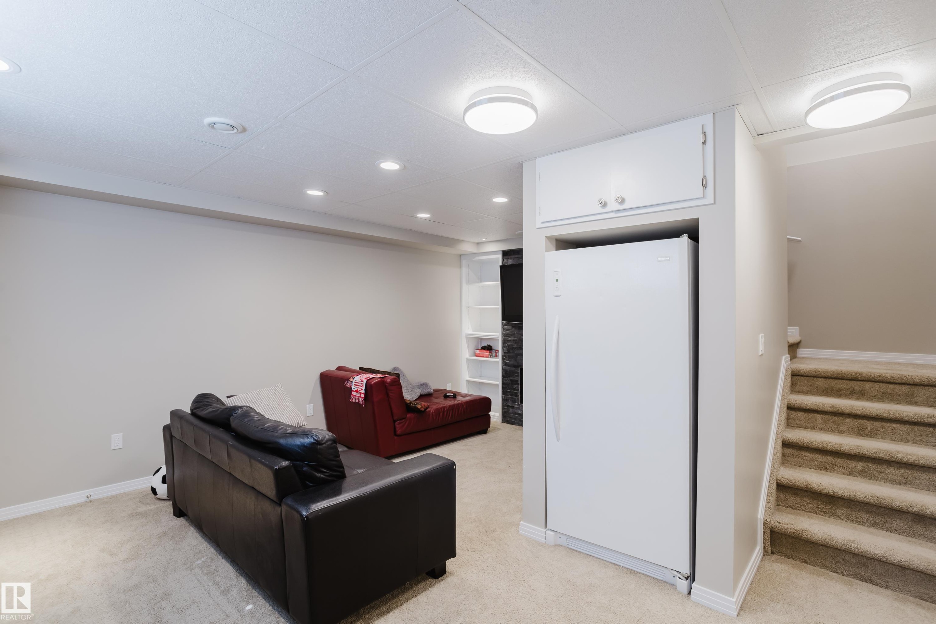 16345 134 Street Nw, Edmonton, AB - Indoor