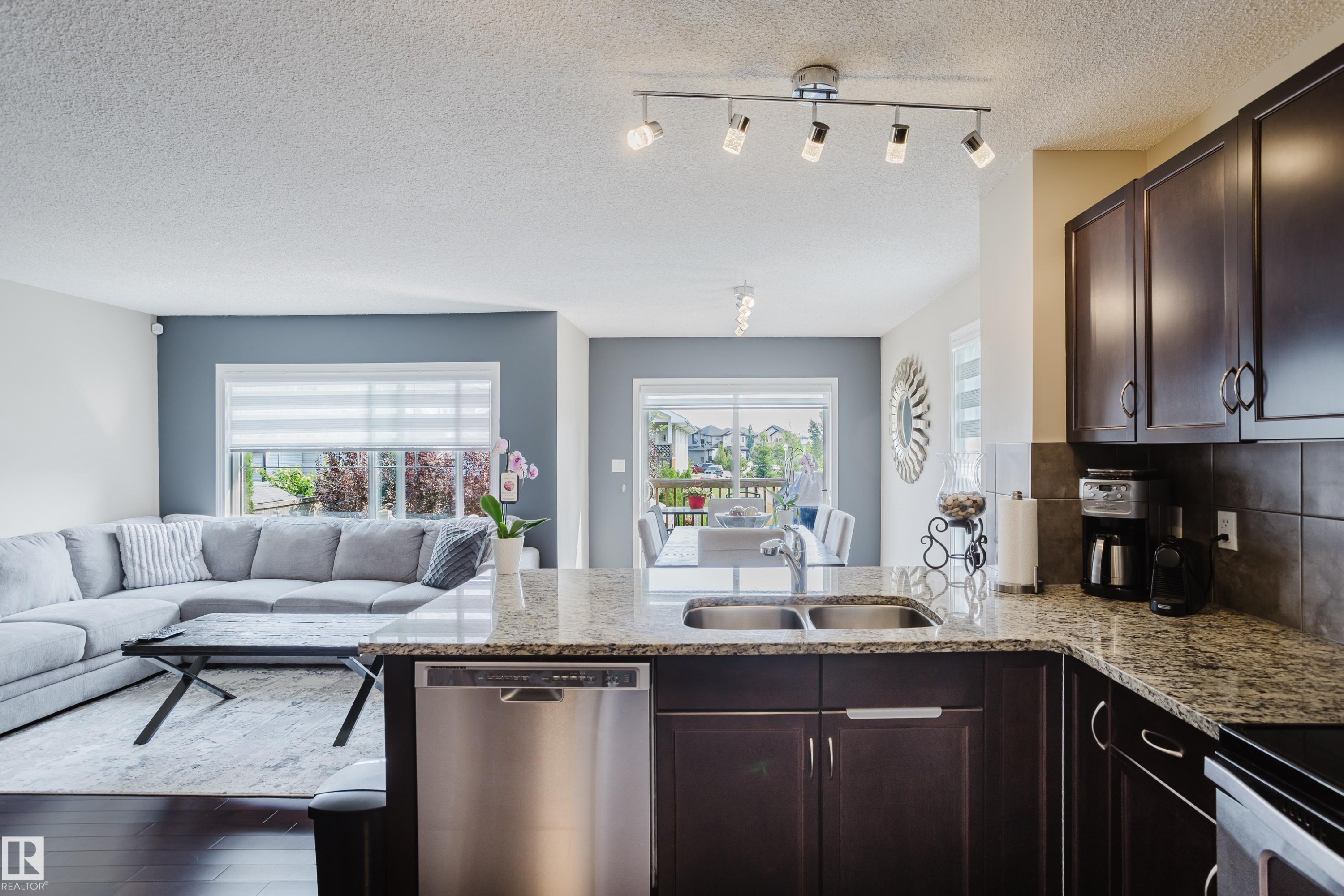 16345 134 Street Nw, Edmonton, AB - Indoor
