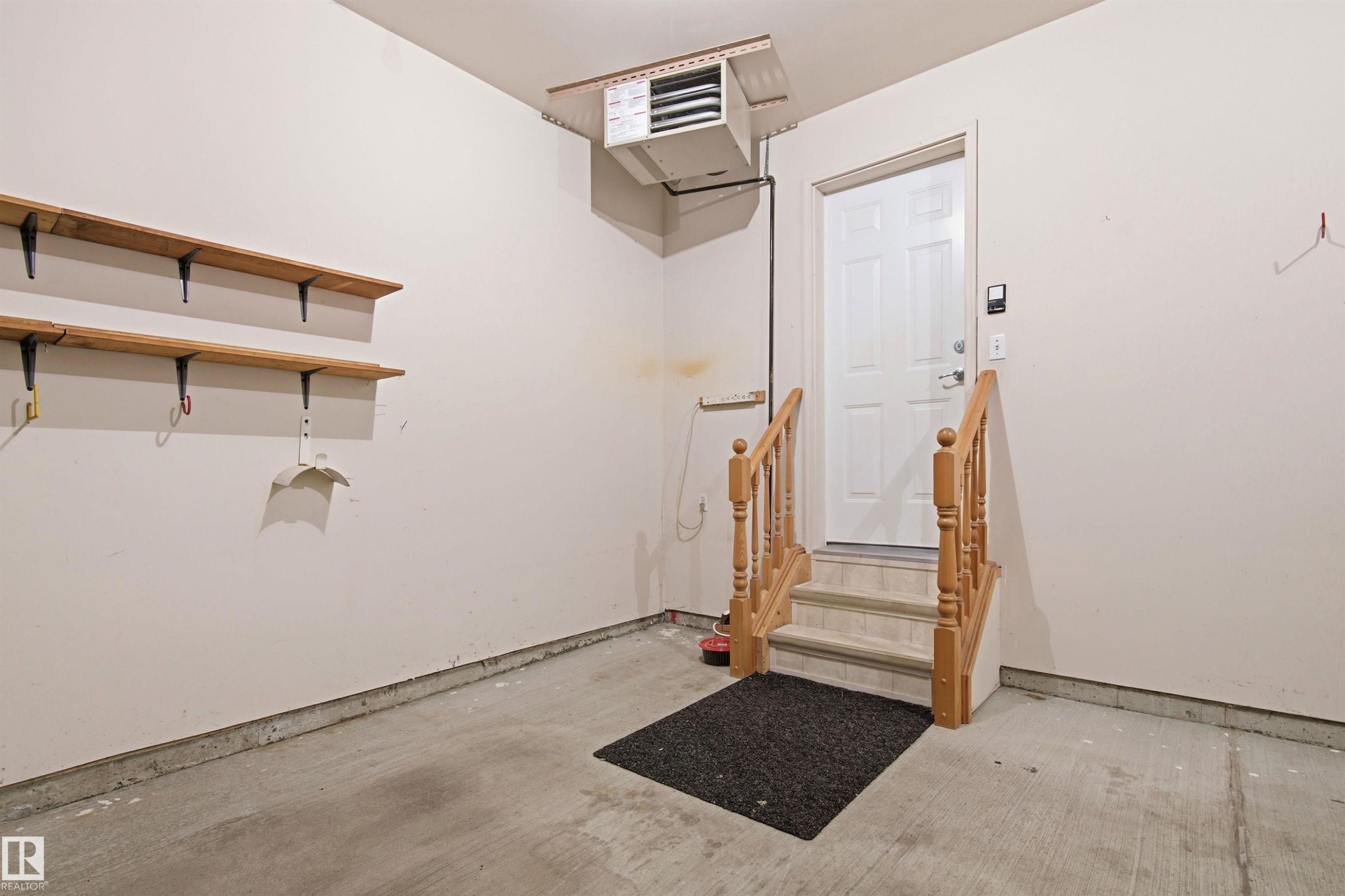 #10 9 Dechene Rd Nw, Edmonton, AB - Indoor