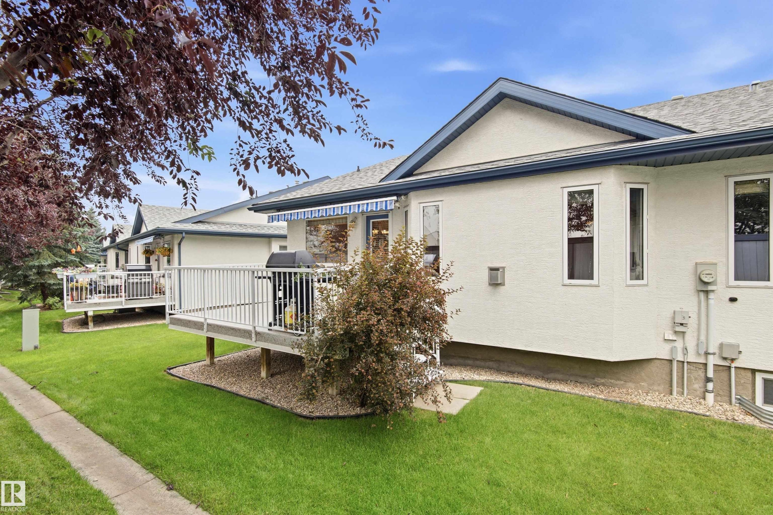 #10 9 Dechene Rd Nw, Edmonton, AB - Outdoor