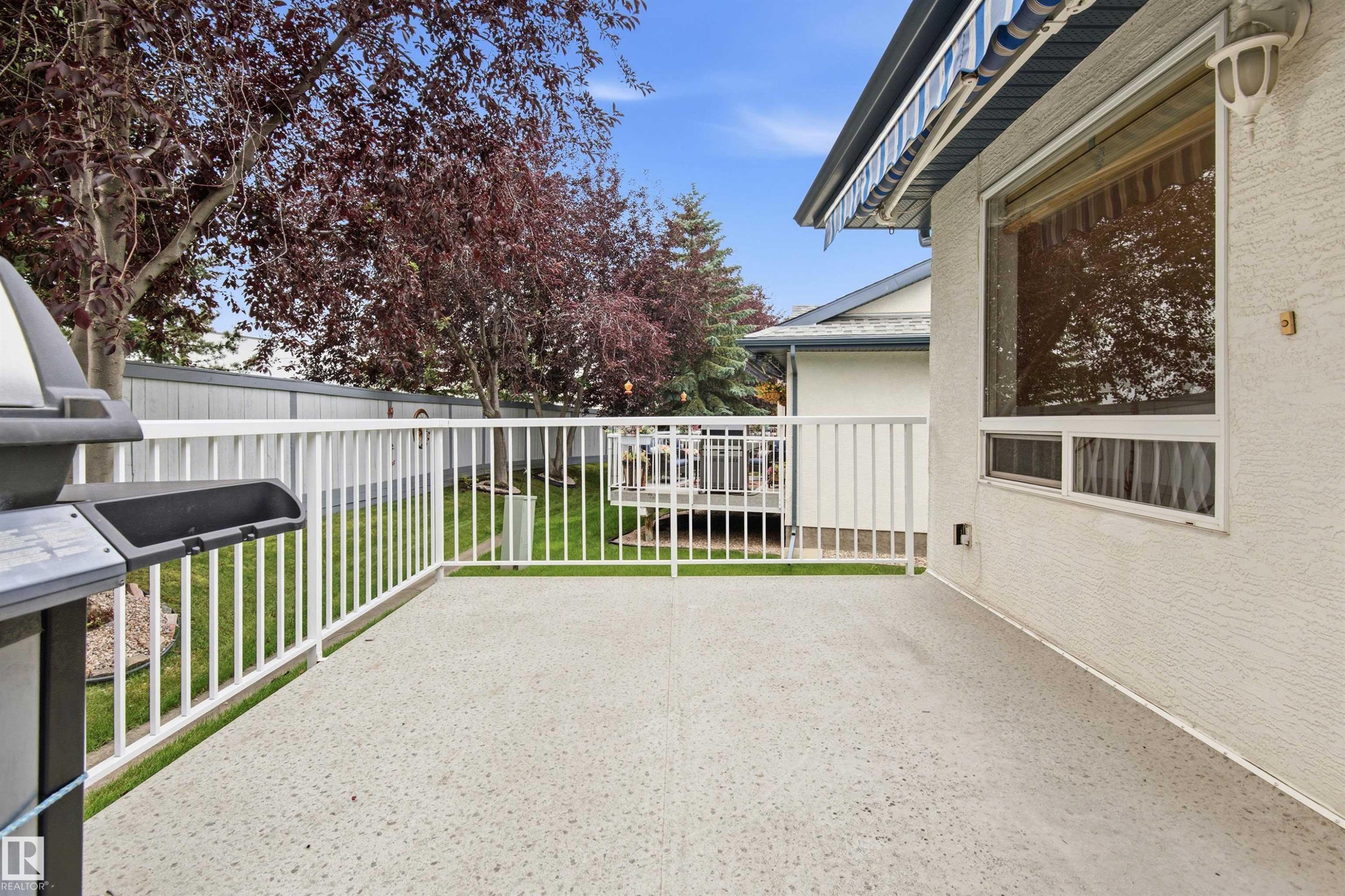 #10 9 Dechene Rd Nw, Edmonton, AB - Outdoor With Exterior